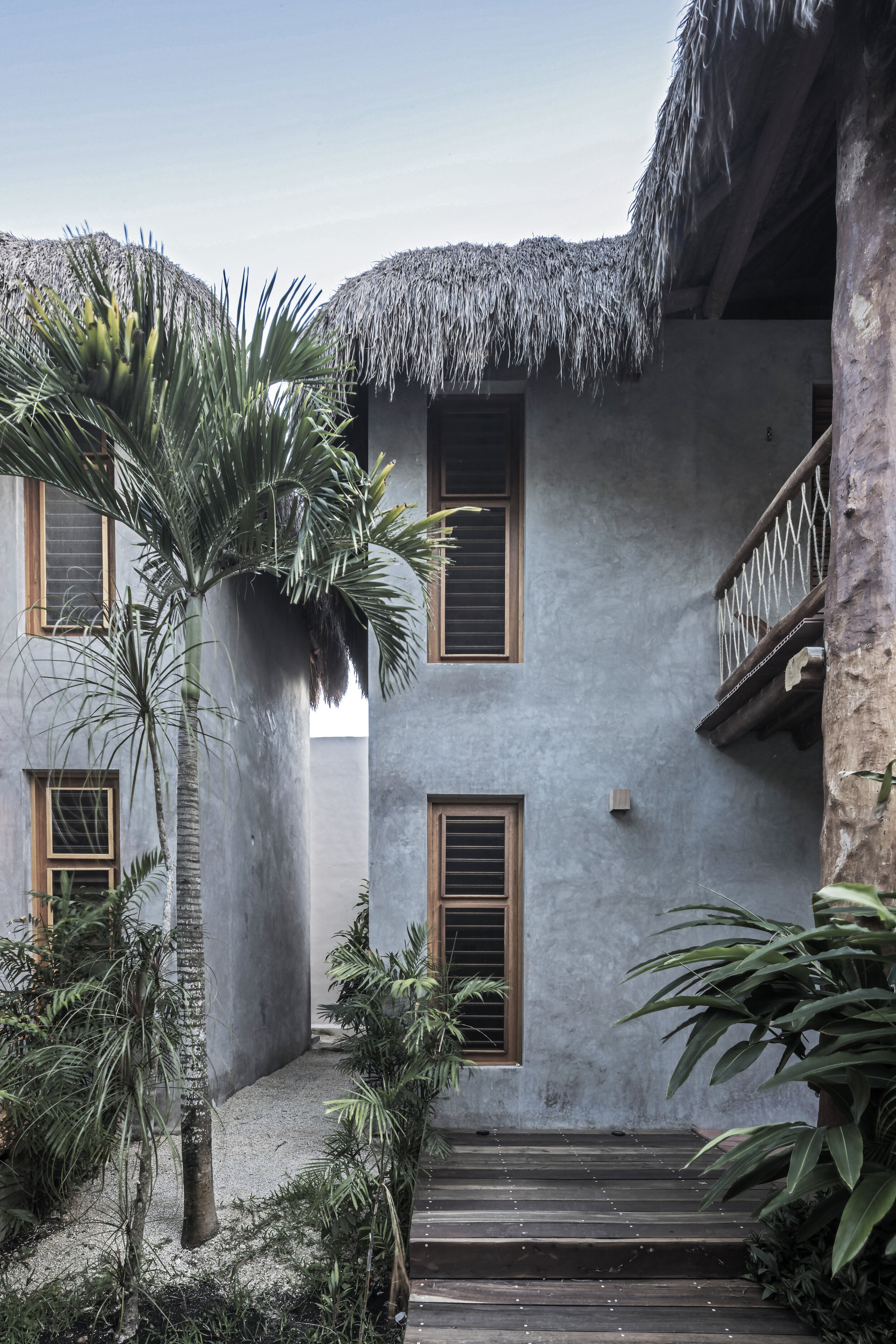 Hotel-Weekend-Barefoot-Luxury-Casa-Hormiga-Bacalar-Mexico-House1.jpg