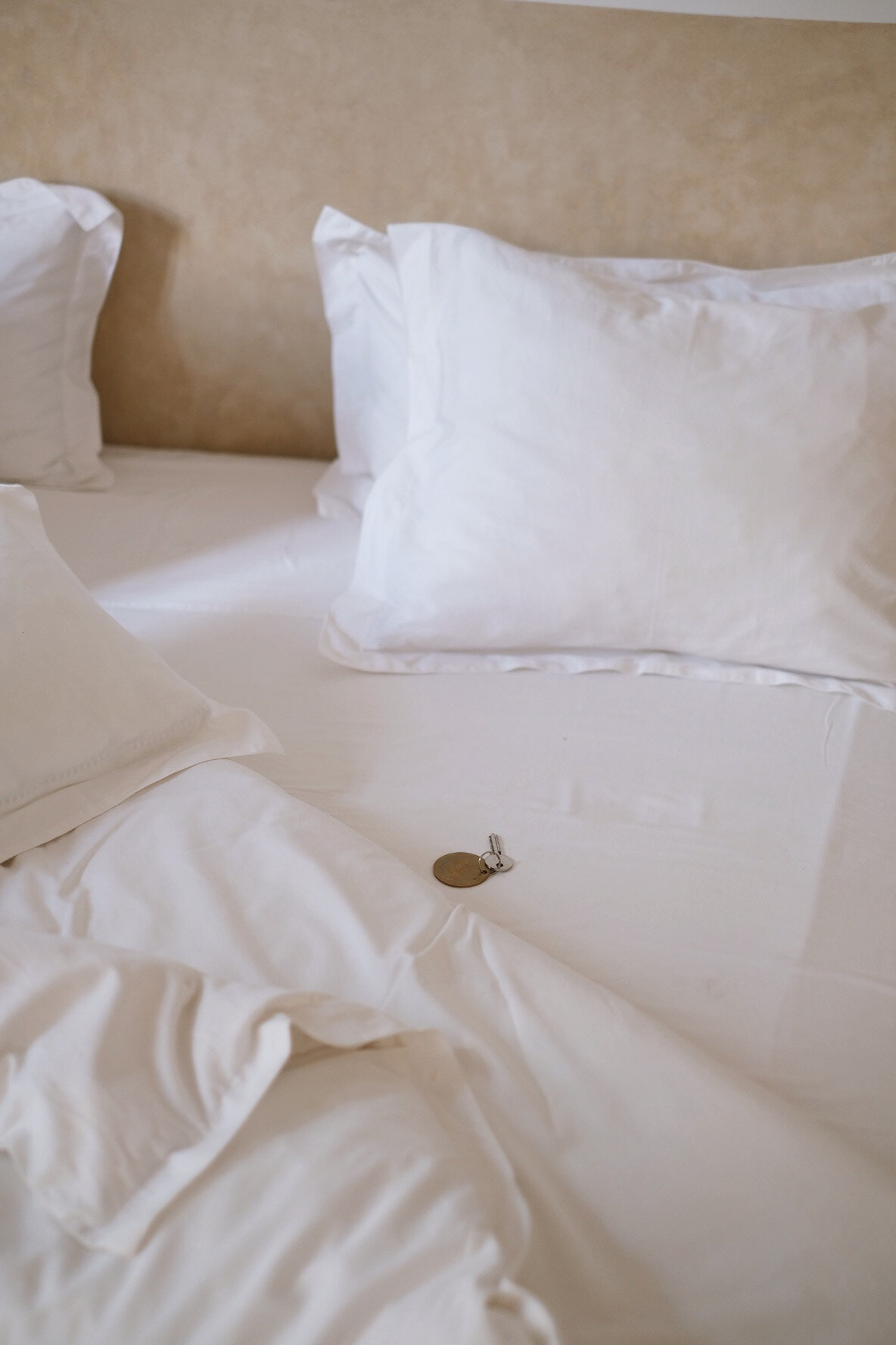 Hotel-Weekend-Barefoot-Luxury-Riad-latelier-Morocco-room-details.jpeg