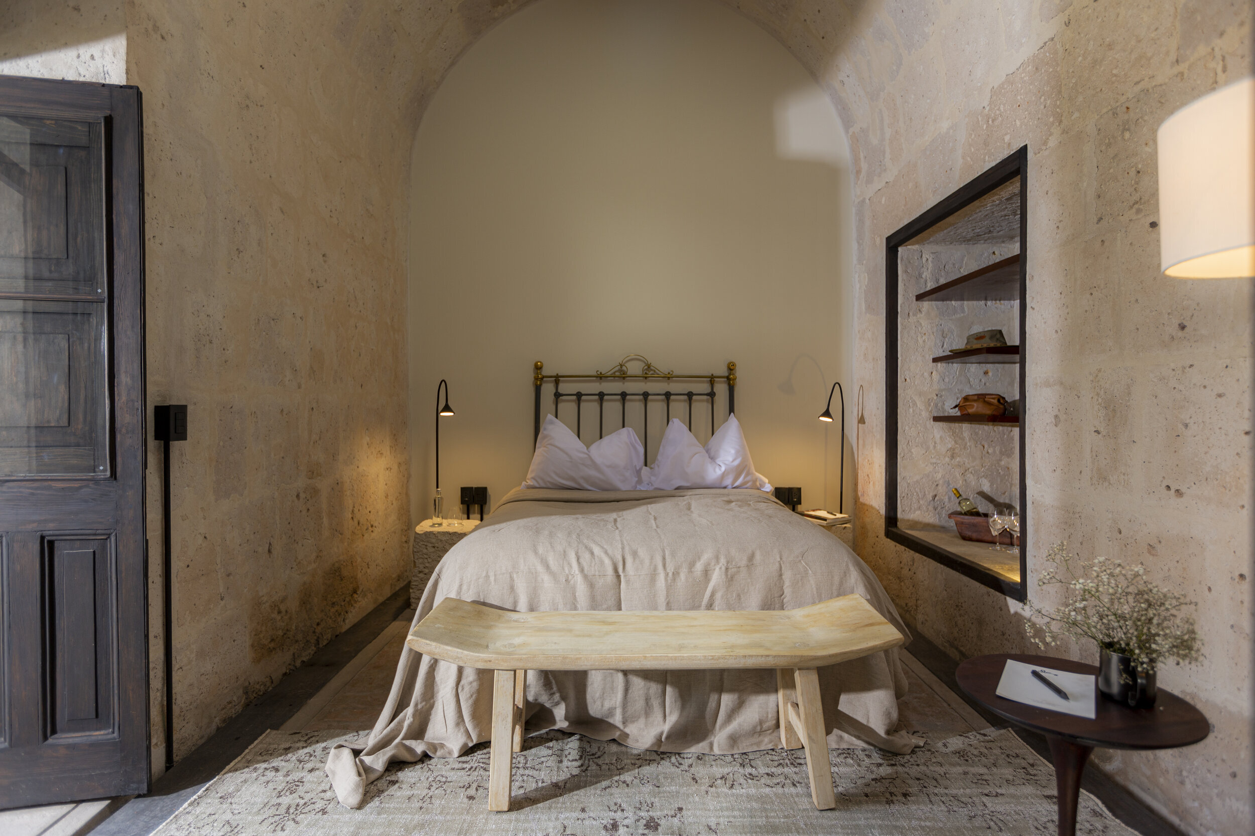 Sussurro — Hôtel Weekend  Barefoot Luxury for the Modern Nomad