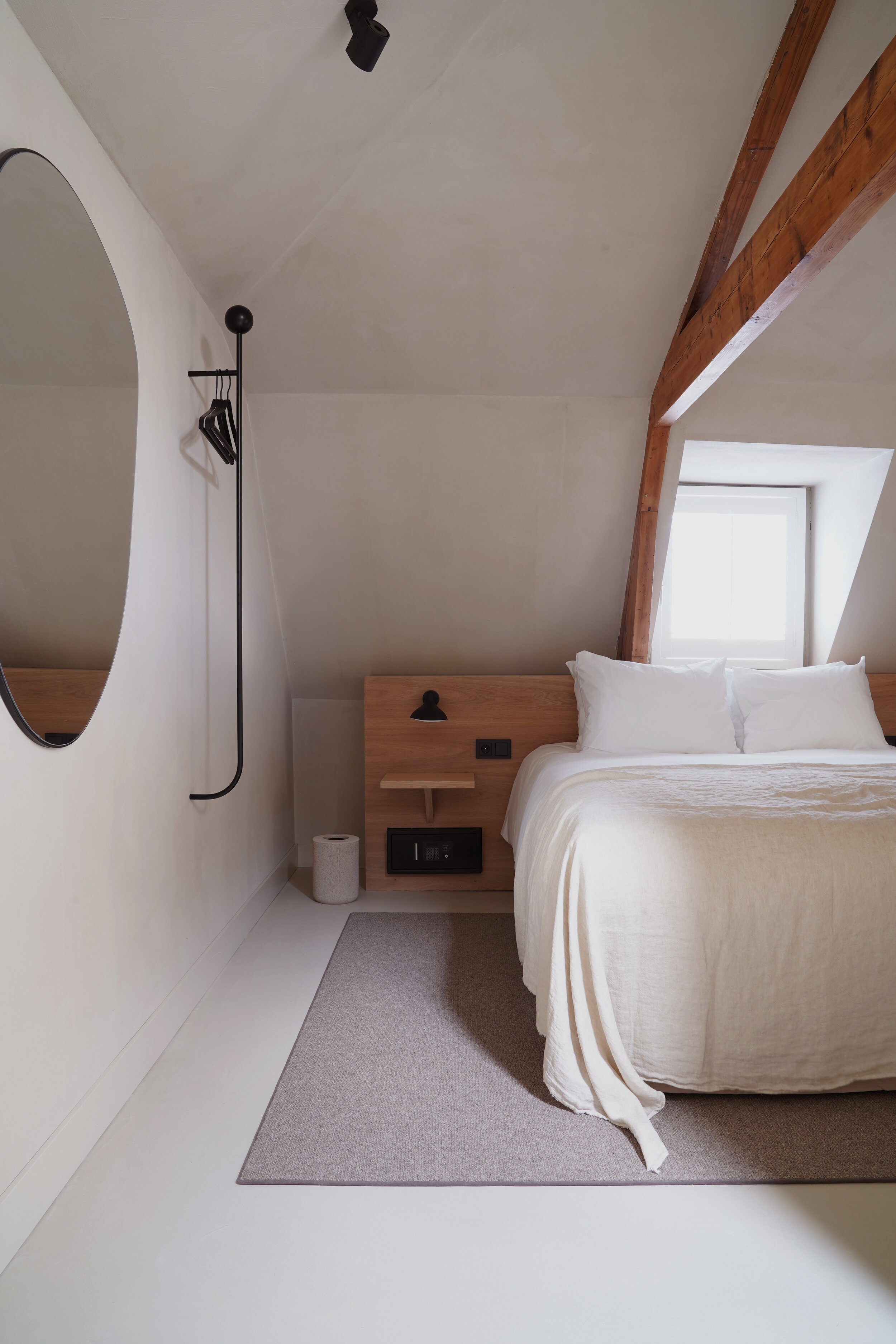 Hotel-Weekend-Barefoot-Luxury-âme-details-design-bedroom.JPG