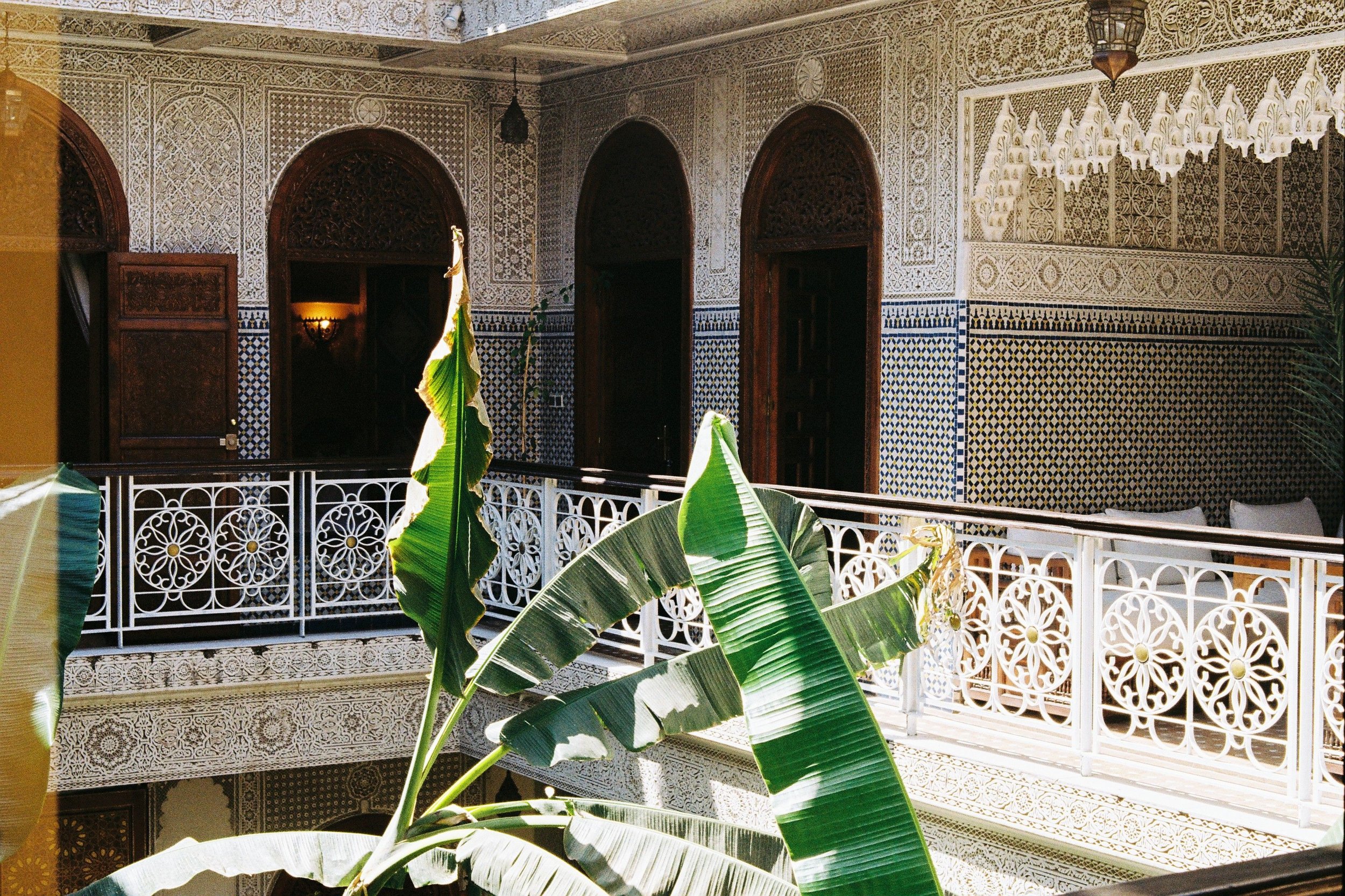 Hotel-Weekend-Barefoot-Luxury-Riad-Jardin-Secret-patio.jpeg