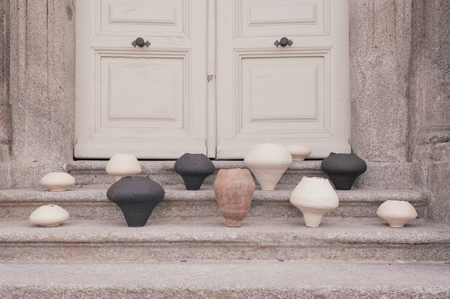 Sencillo,elegante, org&aacute;nico y natural,&hellip;..as&iacute; es Tulip&aacute;n!!!
.
.
#mcb_ceramics #vases #vase #sculpture #modernceramics #ceramica #ceramics #contemporaryclay #ceramicdesign #ceramicartist #wabisabi #minimalism #home #deco #in