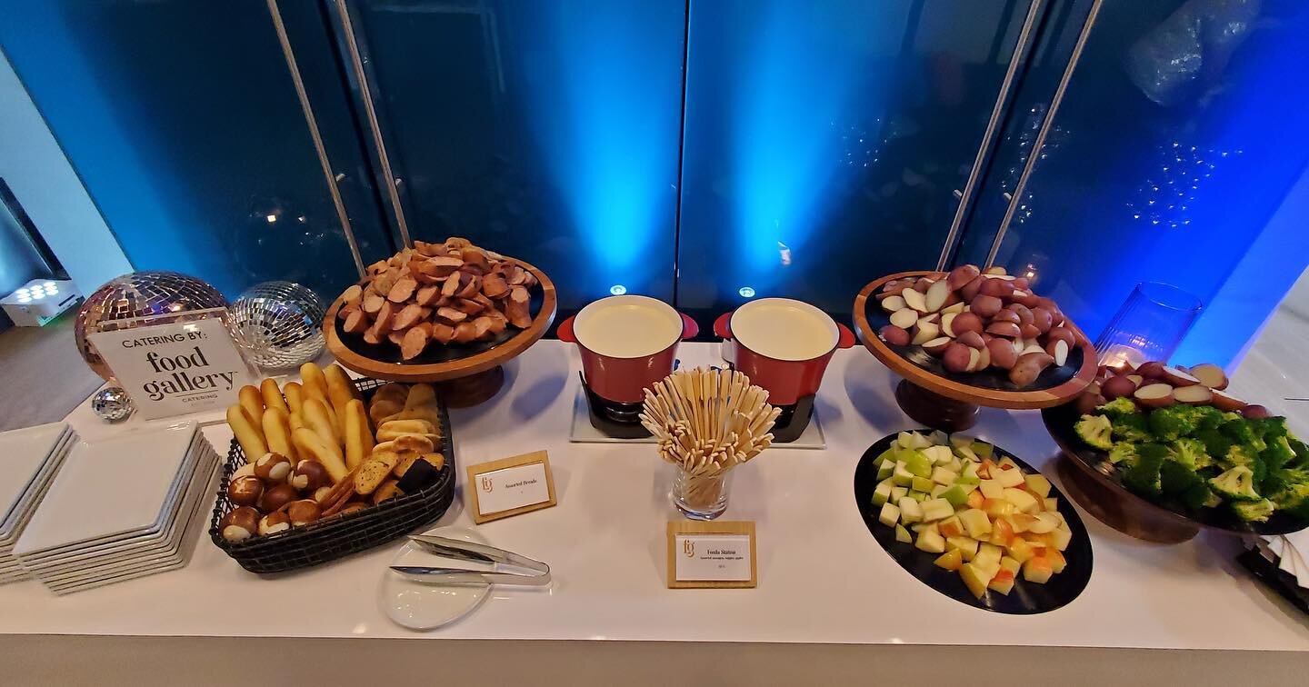 The Wedding Guys Team knows how to 70&rsquo;s glam up a party, that&rsquo;s for sure! We were so honored to cater their Glittered with Gratitude end of year party! The evening was filled with a 70&rsquo;s themed spread of fondue, Polynesian chicken k
