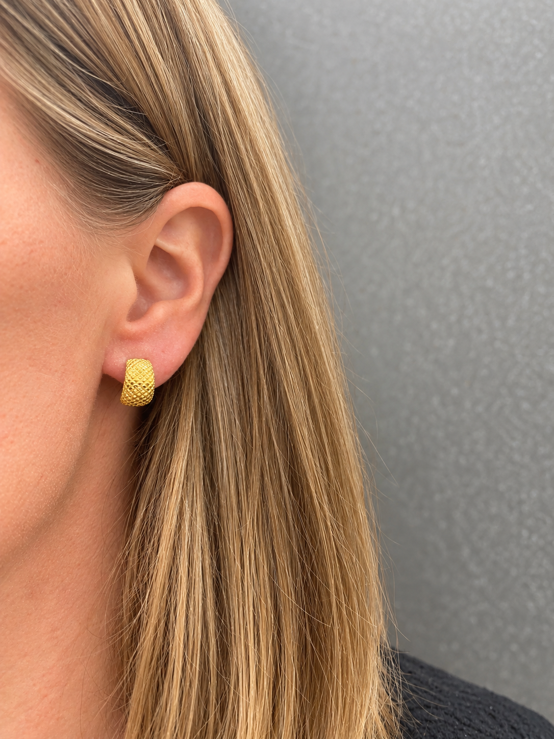 Gold Hoops 2.png