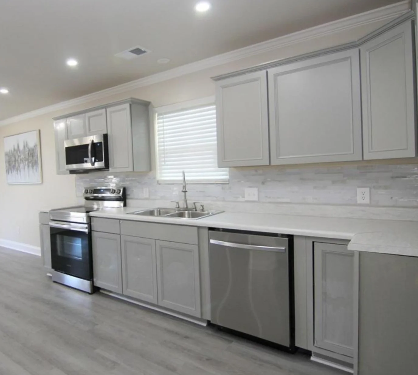 Transitional Kitchen Remodel by Builder's Case LLC project photo