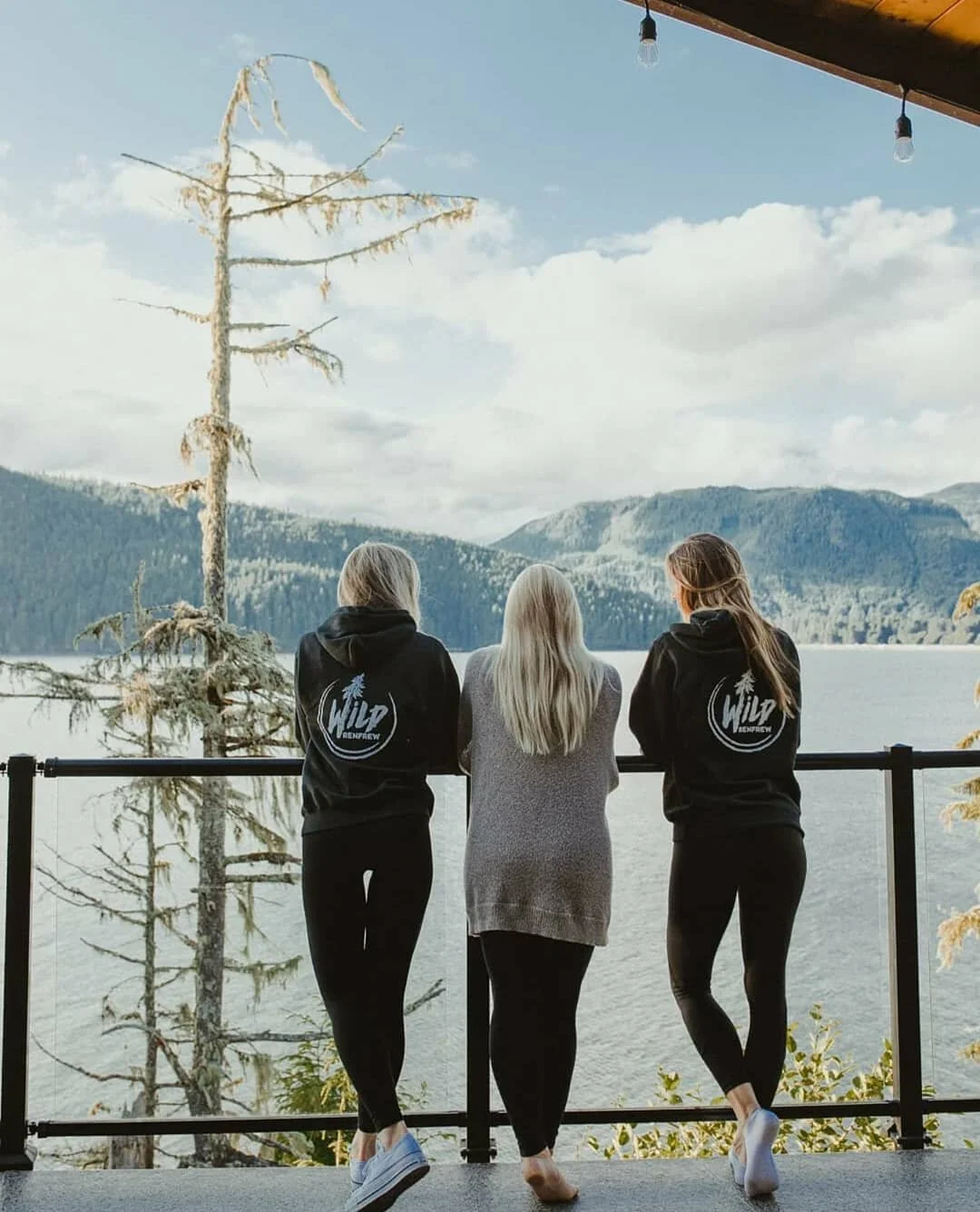 This private piece of heaven is a modern and spacious two-story waterfront cottage that comfortably sleeps seven with exclusive features including a stunning patio overlooking the ocean, outdoor fire pit, full kitchen, a bbq and a games room with poo