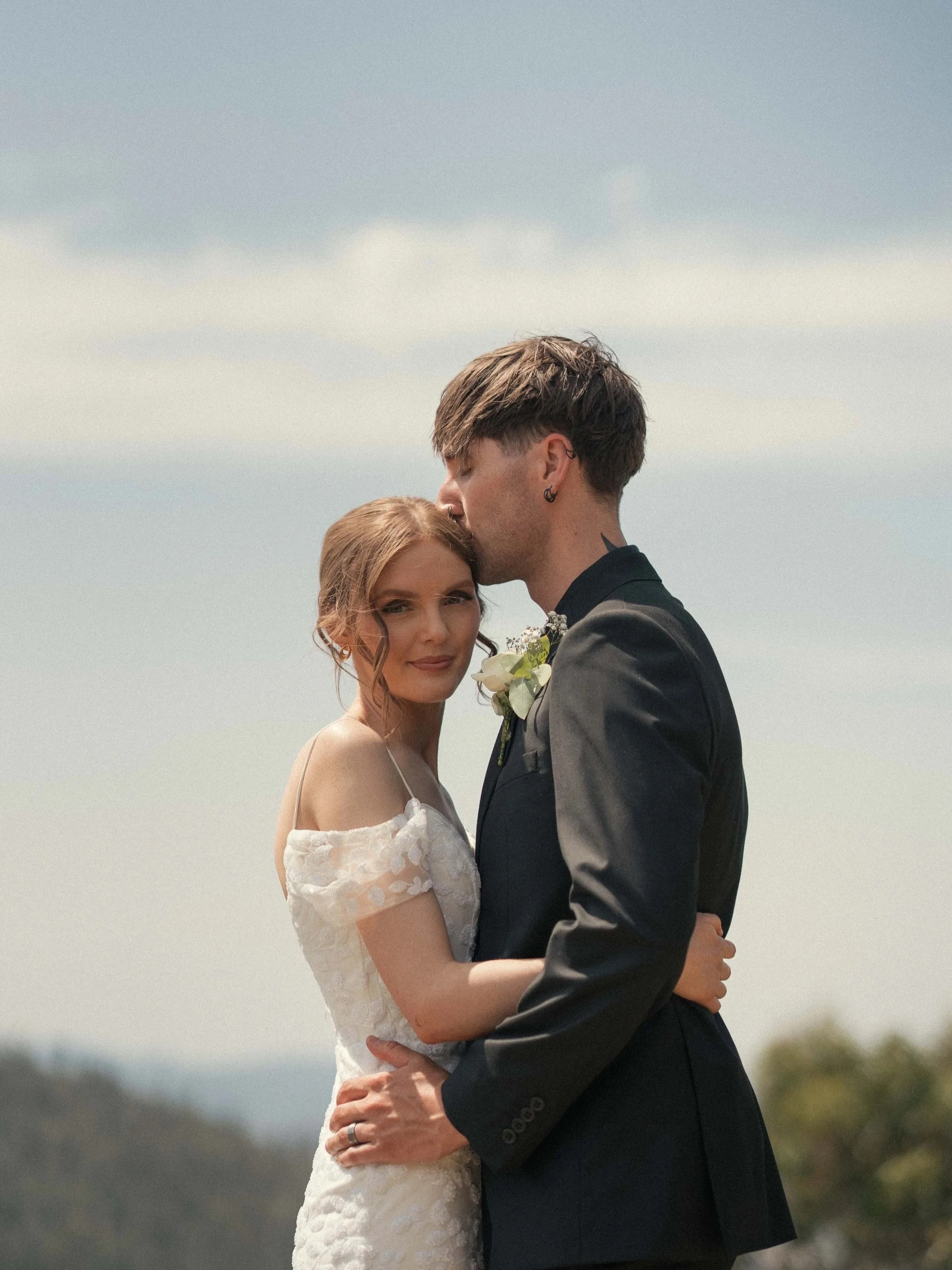 Intimate bride and groom photography session in Tasmania