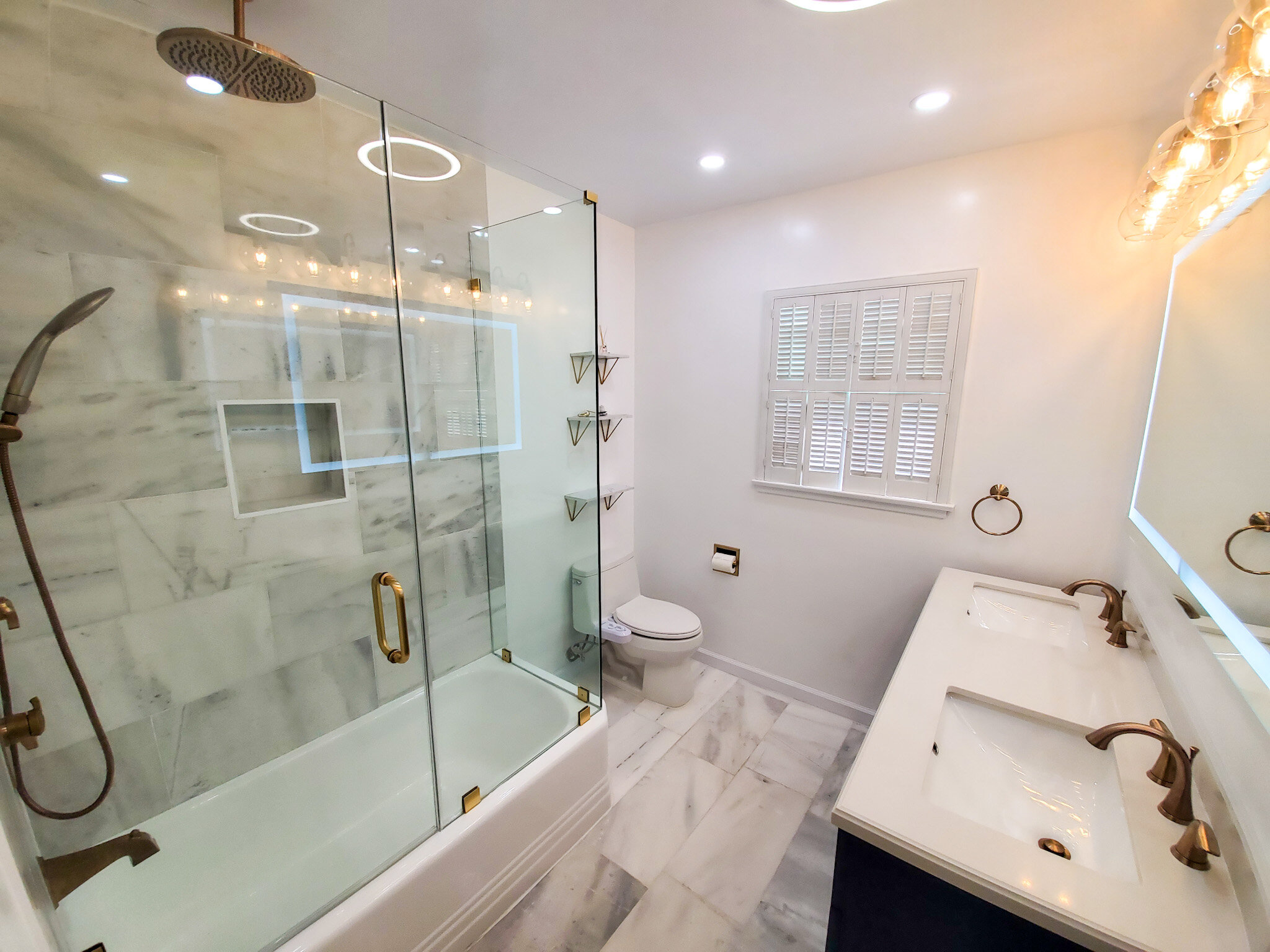 A Simplistic Classy Bathroom Makeover