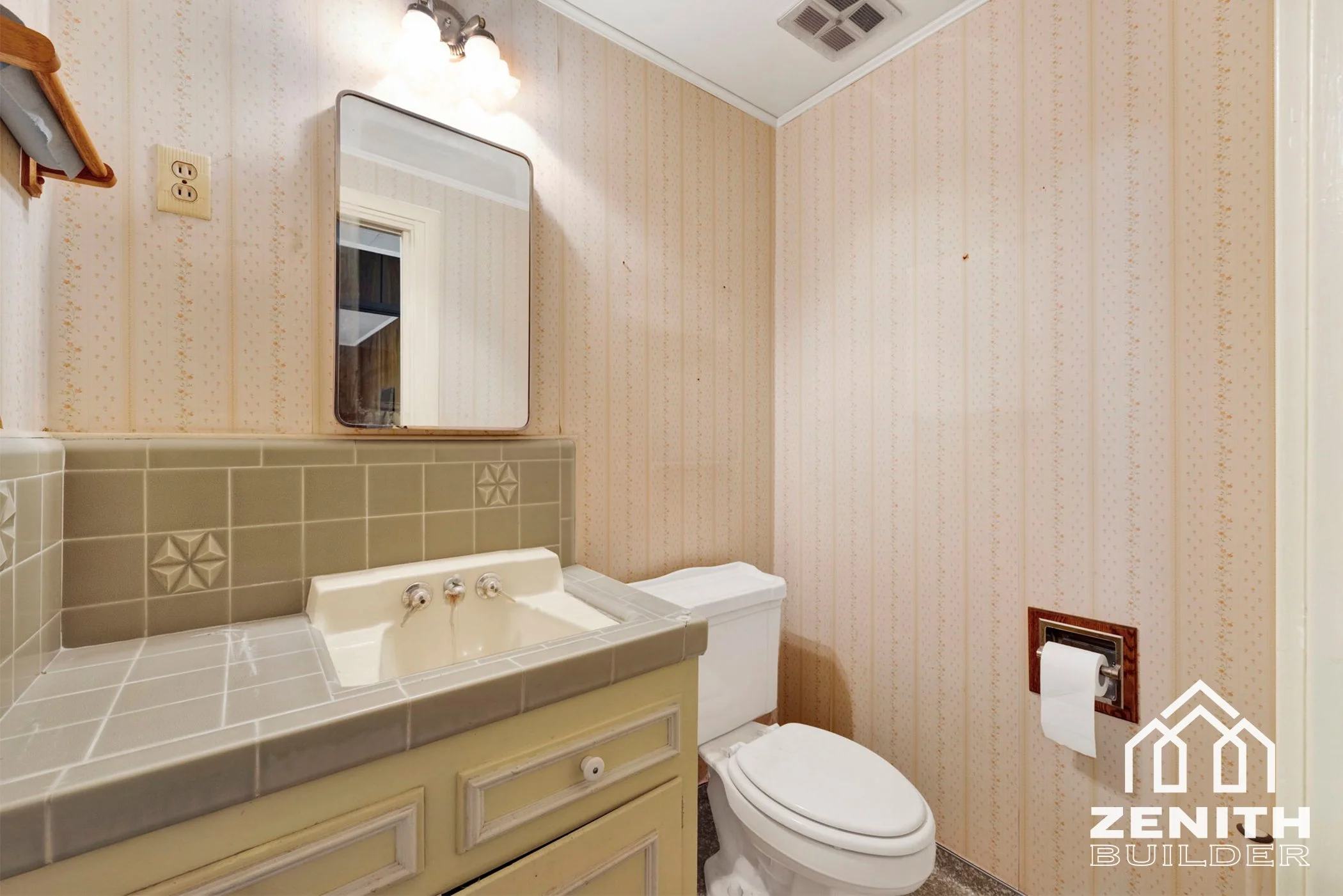 38-Before-Bathroom.jpg