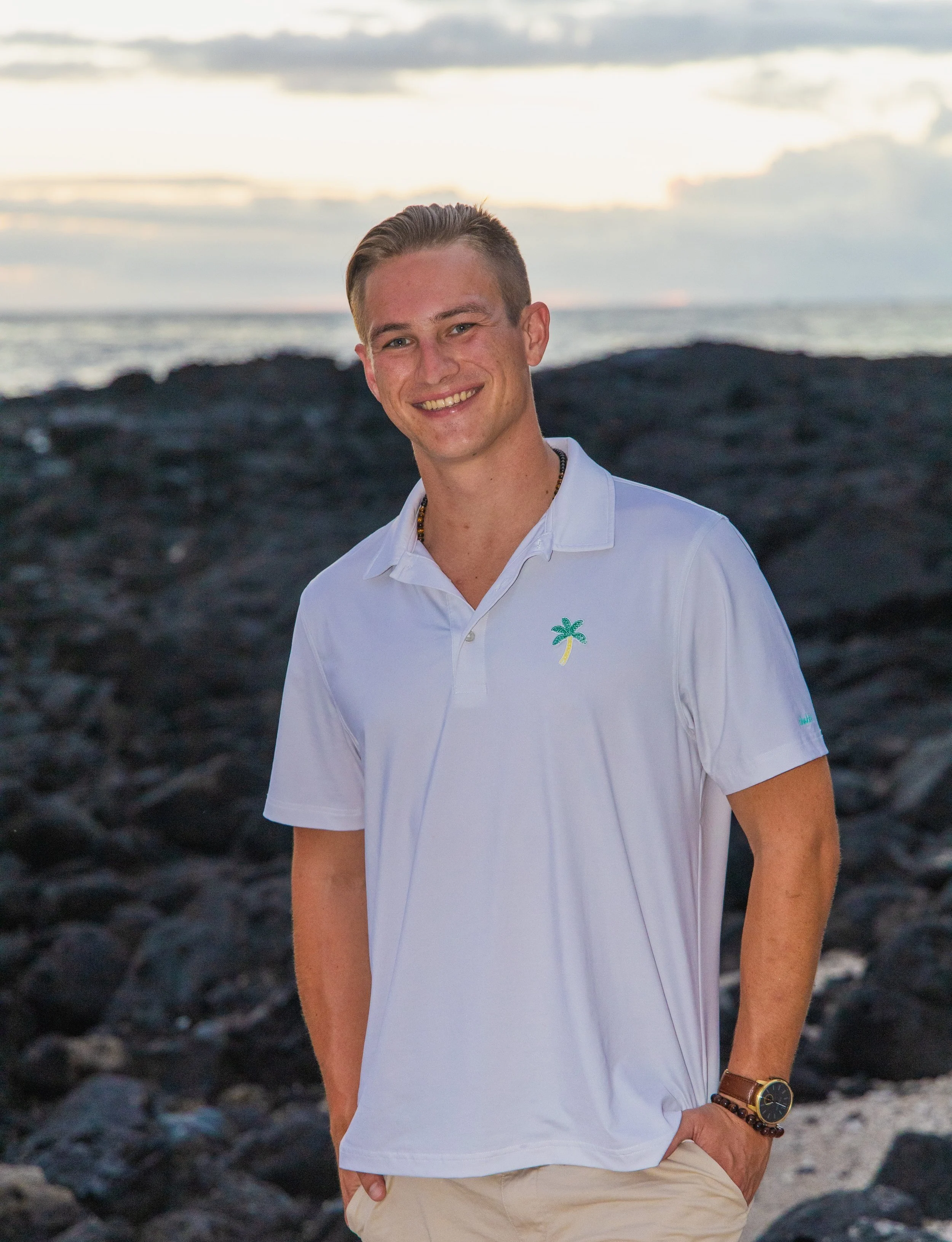 Professional senior photograph by Hawaii Family Portraits on the Big Island