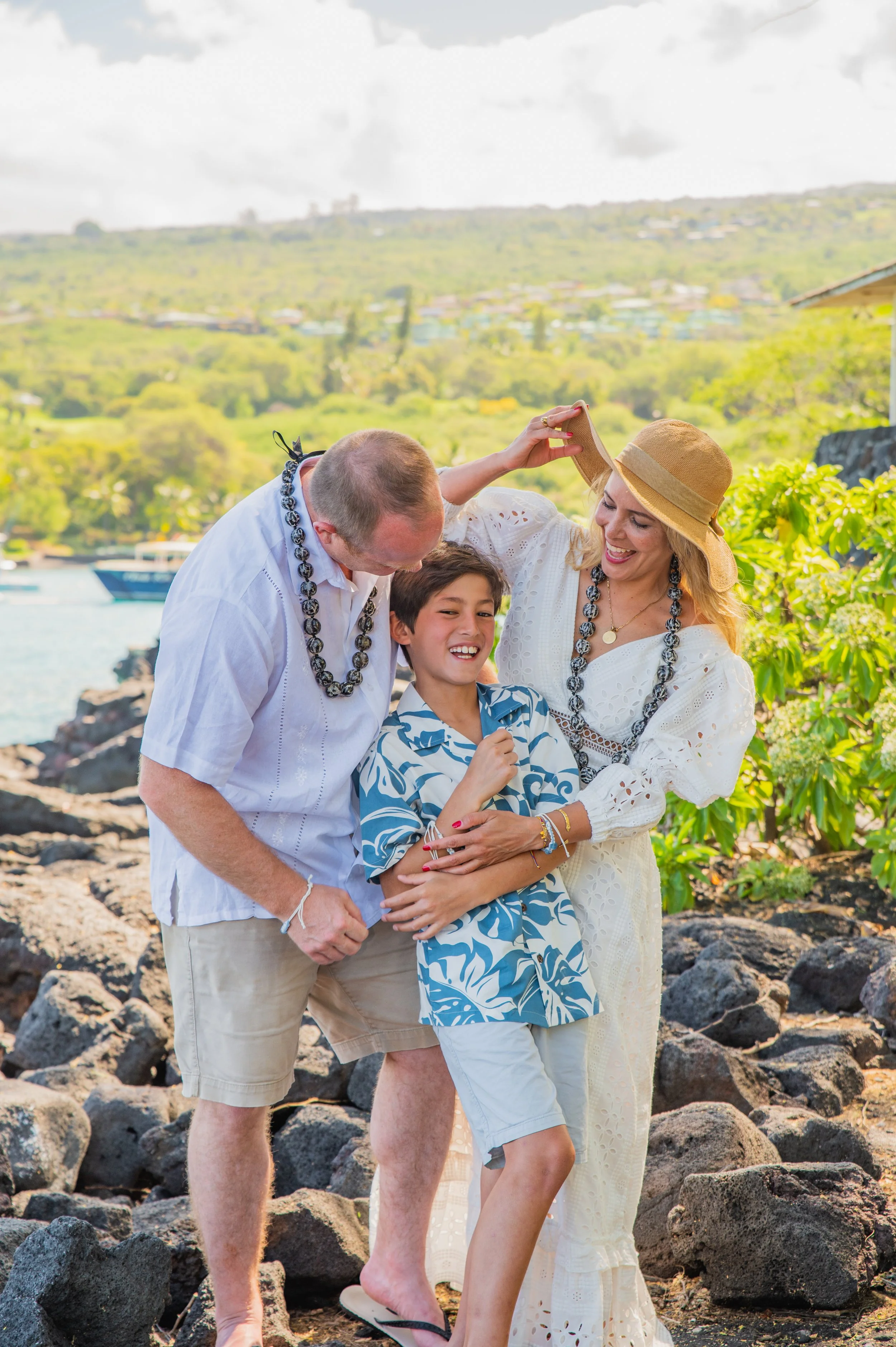 Luxury mini portrait session photo from Hawaii family portraits