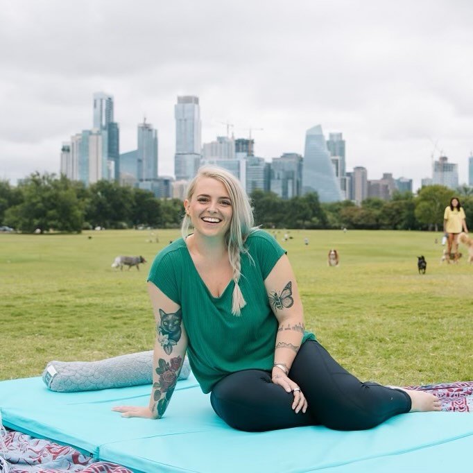 Give Samantha Stoneback, Licensed Massage Therapist and Certified Cupping Therapist (soon to be acupuncturist!!) a warm welcome 🥰

Samantha will be joining us Mondays and Wednesdays starting in June 

&ldquo;I am a 2021 graduate from Lauterstein Con