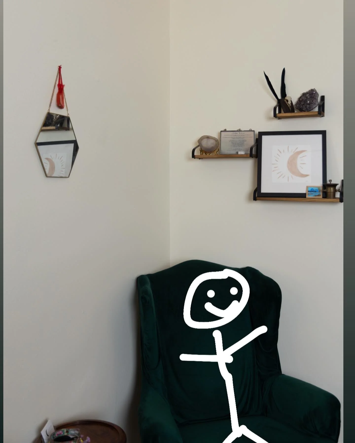 We drew you sitting on our comfy intake chair 🥹 Heather has some extra hours for you this week-YEEEESSSS! Be sure to check her schedule, we can&rsquo;t wait to see you 🤍 

#bastropcounty #bastropmassage #bastroptx #bastrophealth #bastropacupuncture