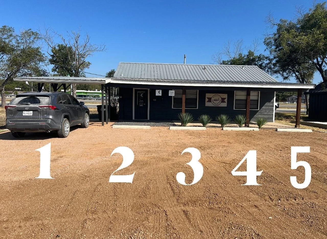 New and improved parking lot✅

Now we can all park with easeeee🤍