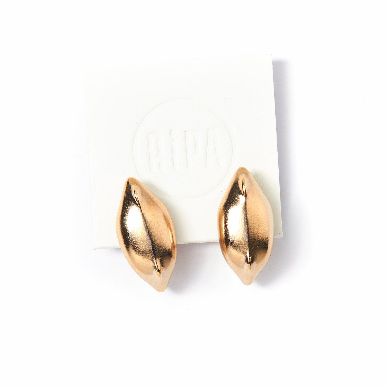 Stylish everyday earrings shaped like mega seed. Silver, gold plated.