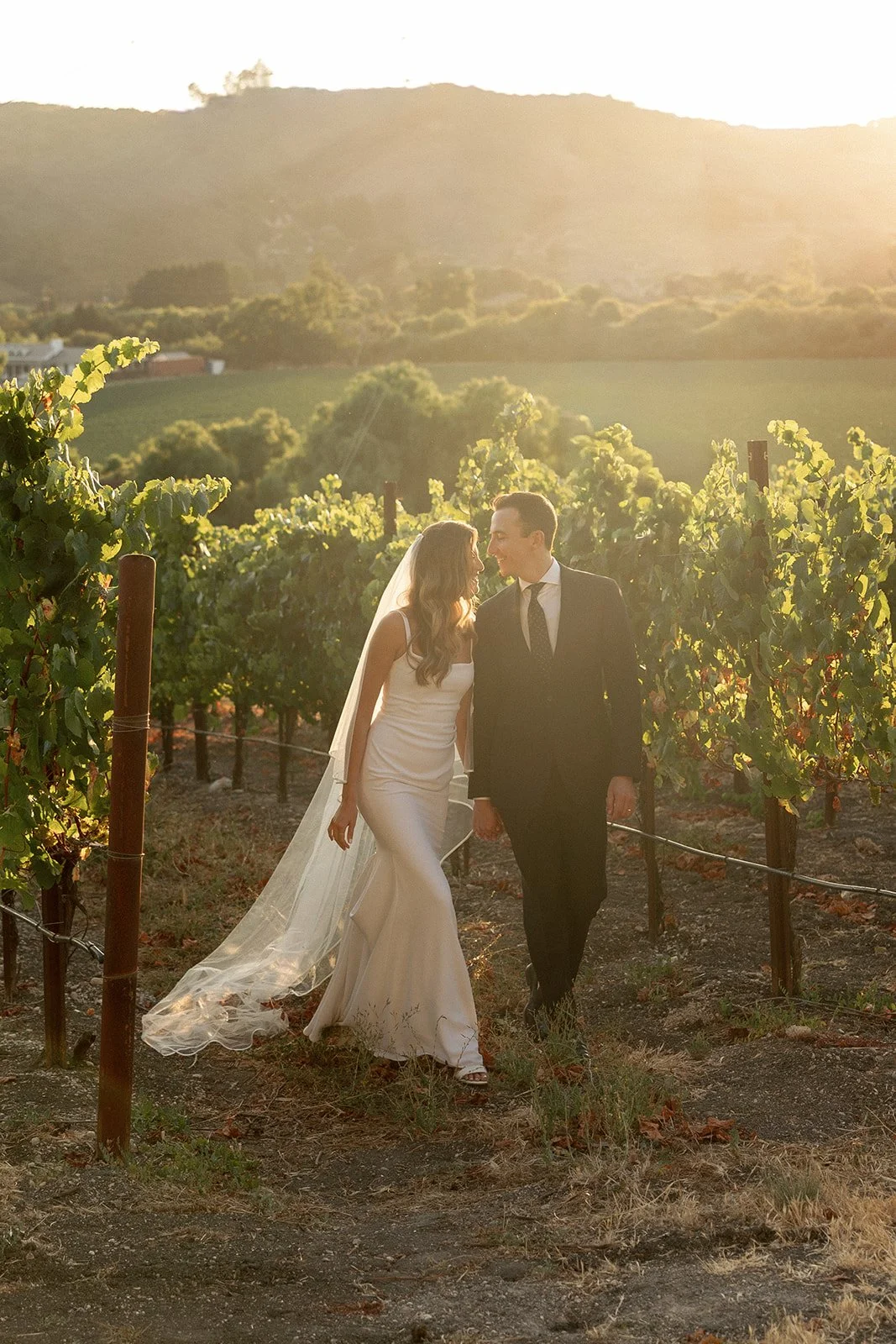ChantelSaffordPhotography_CourtneyJaredWeddingWeekend_ReceptionSunset_0045.jpg