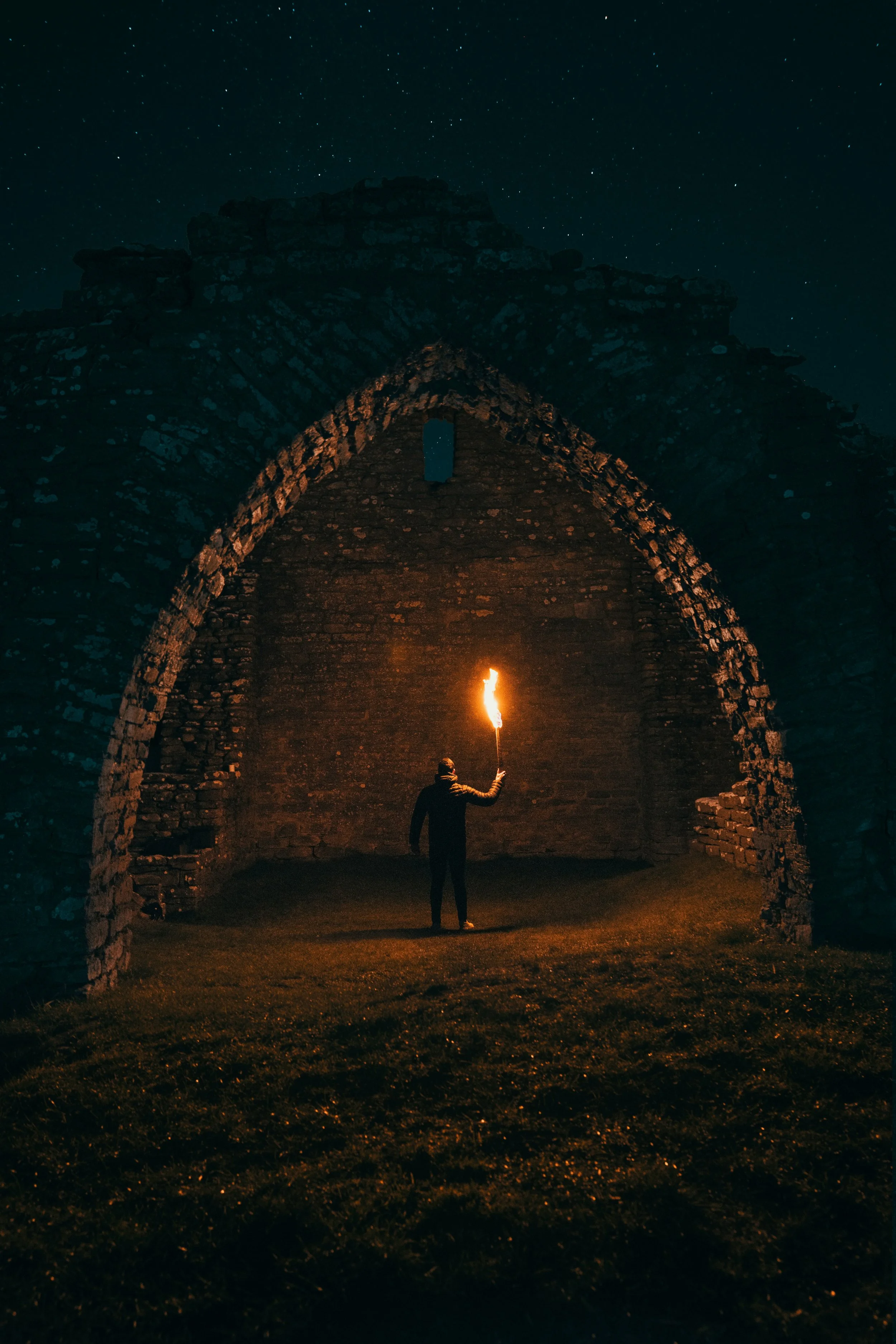 Giants Online, Meek in Reality: Bridging the Gap in YA Therapy