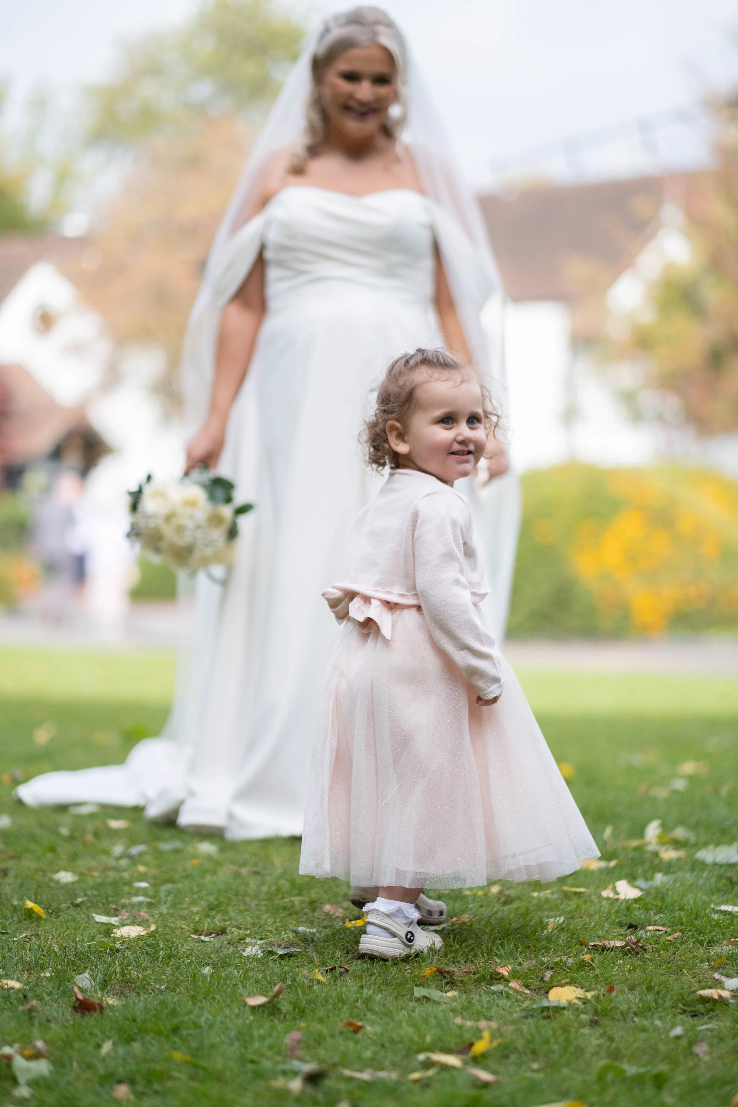 wedding photographer bedfordshire Tithe barn the kingfisher photographer
