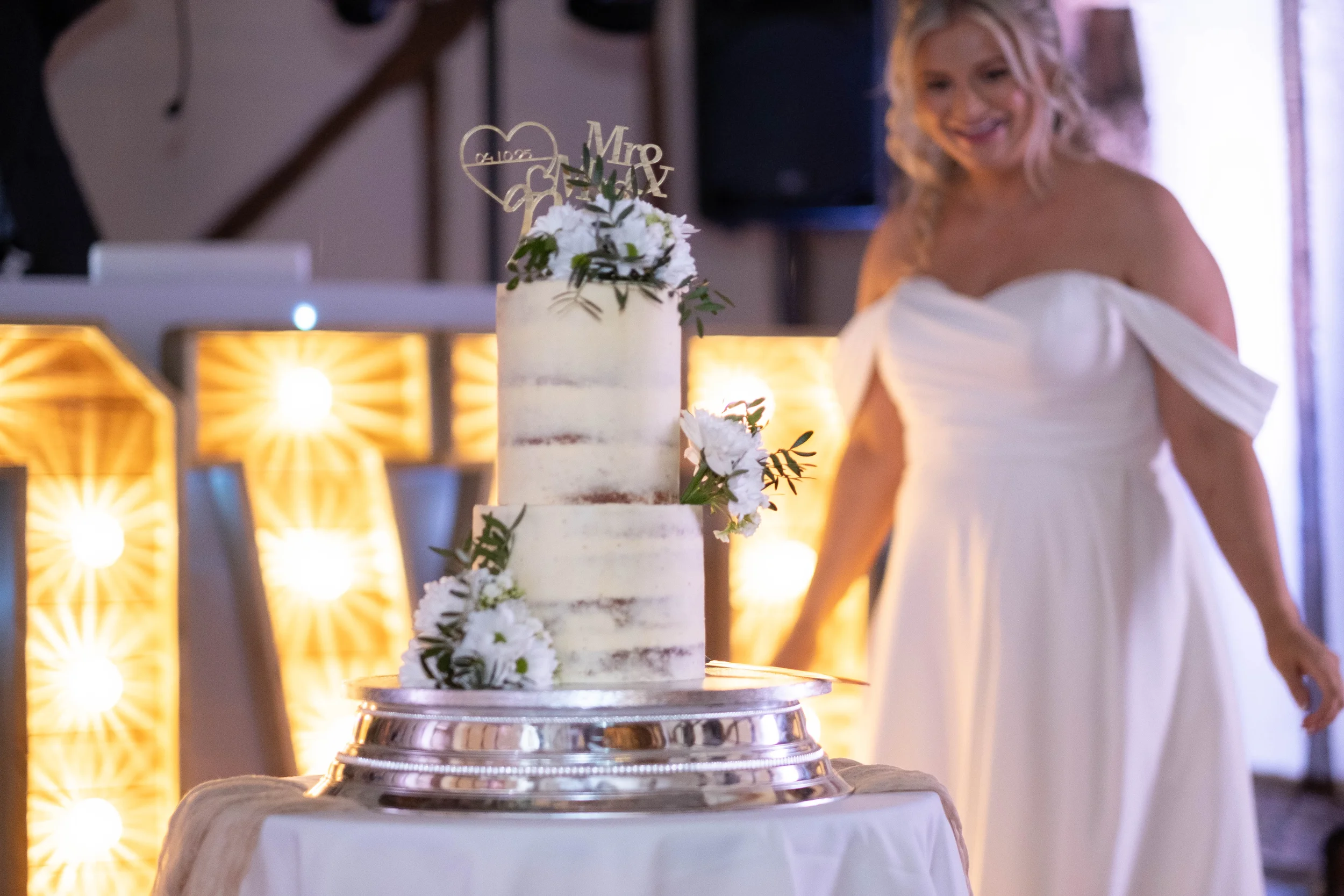 wedding photographer bedfordshire Tithe barn the kingfisher photographer