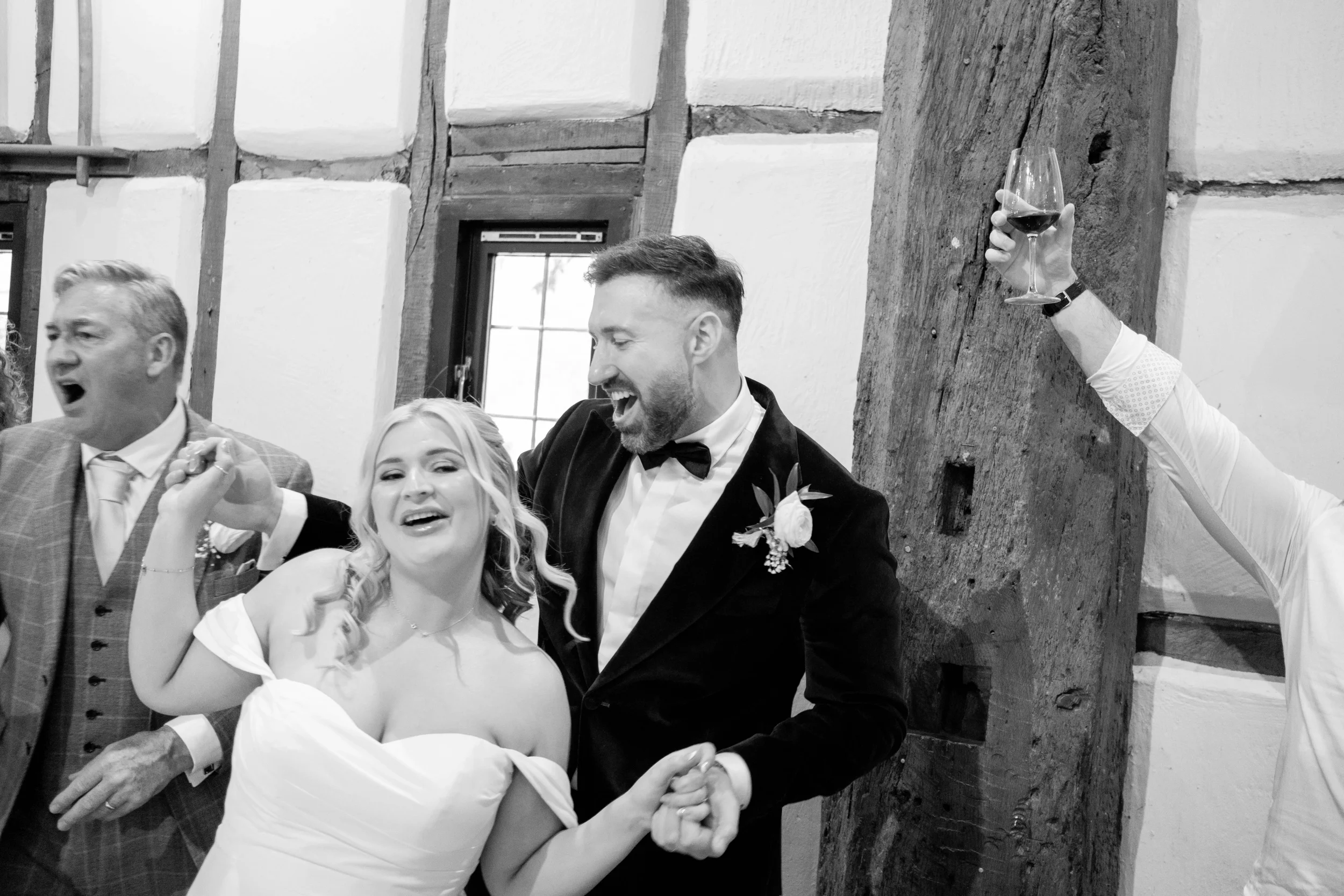 wedding photographer bedfordshire Tithe barn the kingfisher photographer