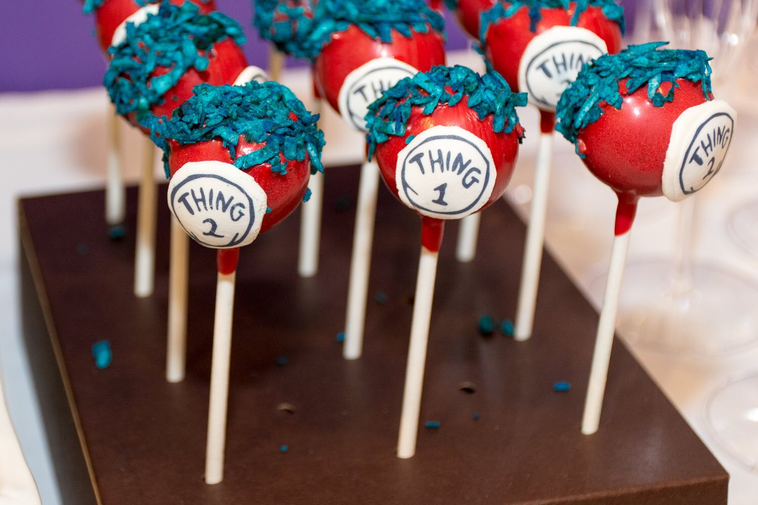 Gallery Cake Pops Thing .jpg
