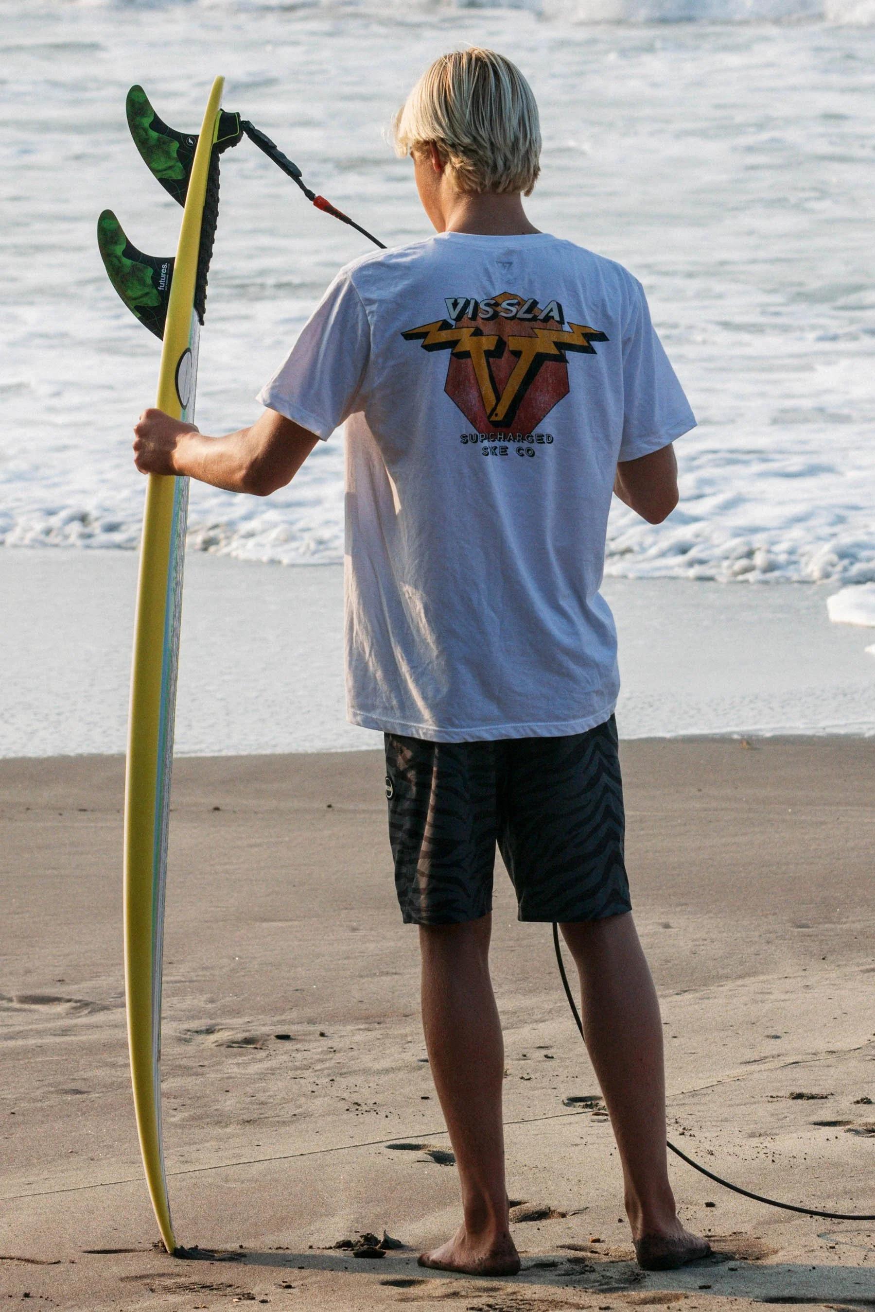VISSLA_GRAPHIC_DESIGN_3.jpg