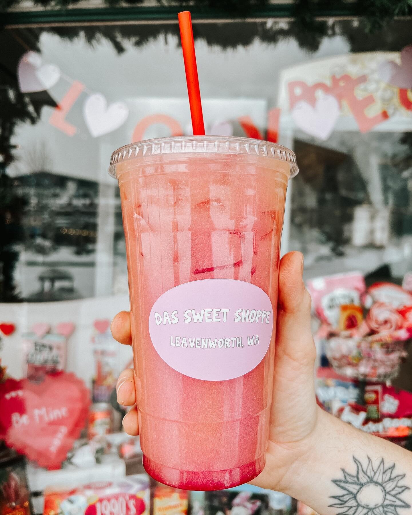 The Love Potion❤️

Coconut &amp; vanilla Redbull or seltzer with cream, topped with grenadine🩷 This drink will make you fall in love😍 #valentinesday