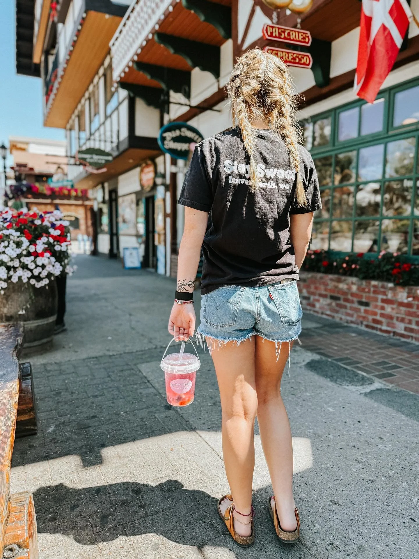 New addition to our drink menu&hellip;.BUCKETS✨ Come get your favorite redbull, Italian soda, slushie, or cold brew in one of our new sizes!🌞💕 #bucketdrink