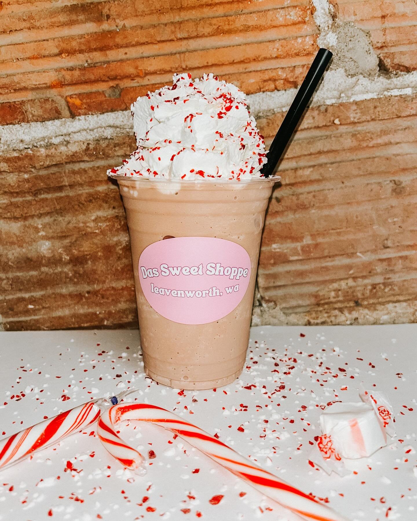Hot cocoa milkshake anyone?❤️🎄

#leavenworthwa