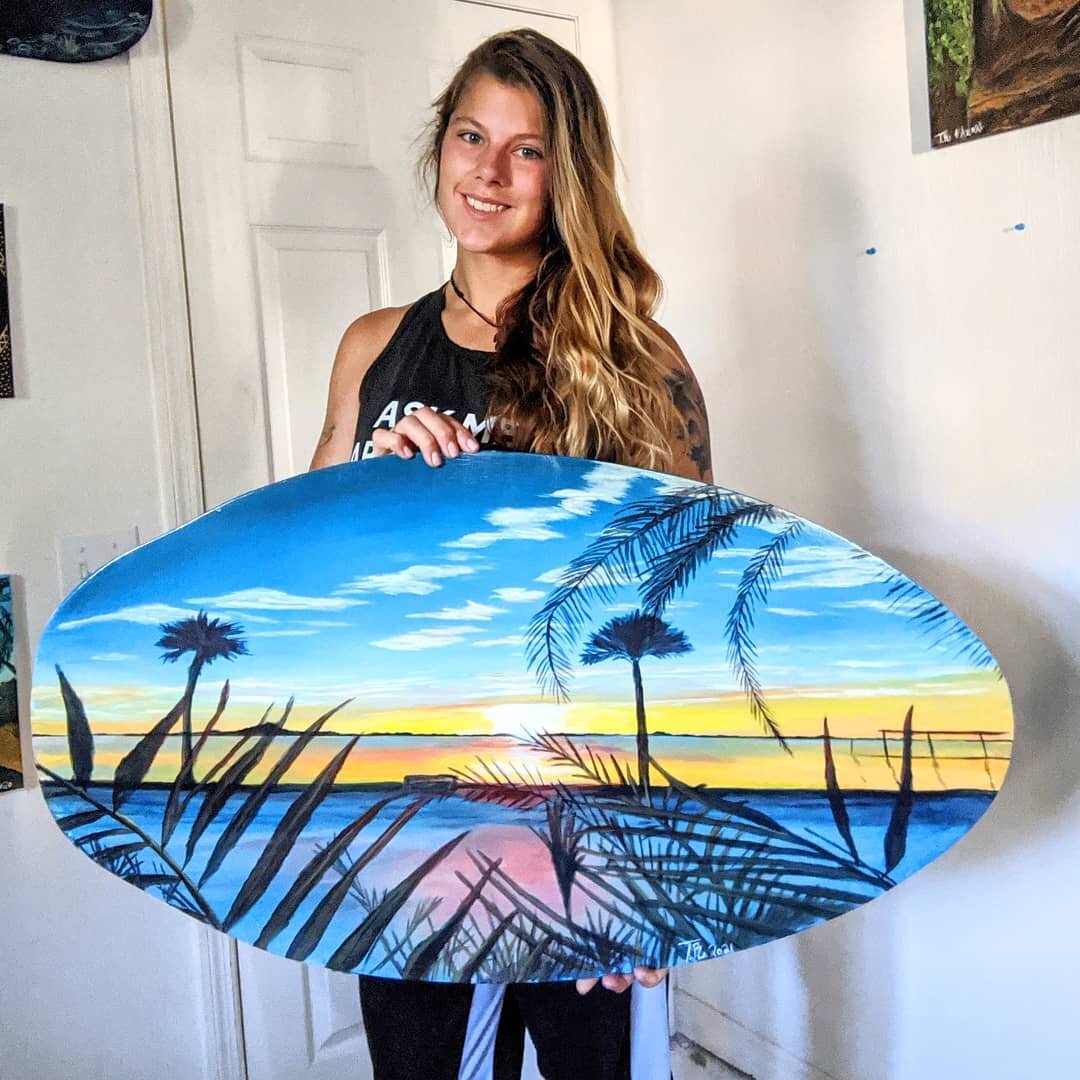 I'm so in love with how this one came out. Skim boards make such great canvases and are another easy thing to recycle into something beautiful. Everything about this piece feels alive like I'm walking out to a beautiful beach. Hope you enjoy!