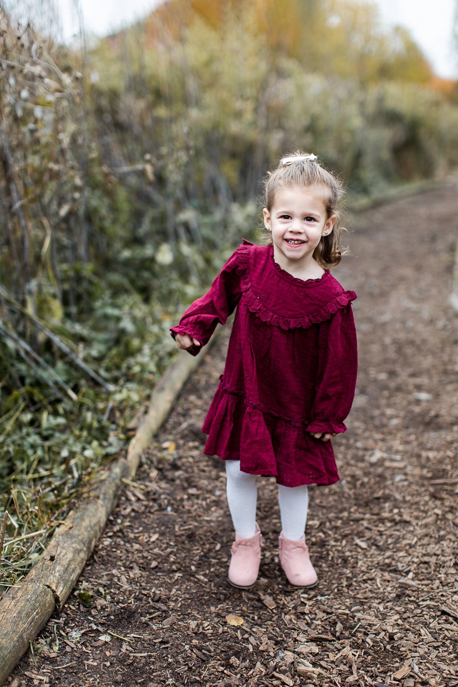 Smiling toddler girl for Chicago Fall Family Photography
