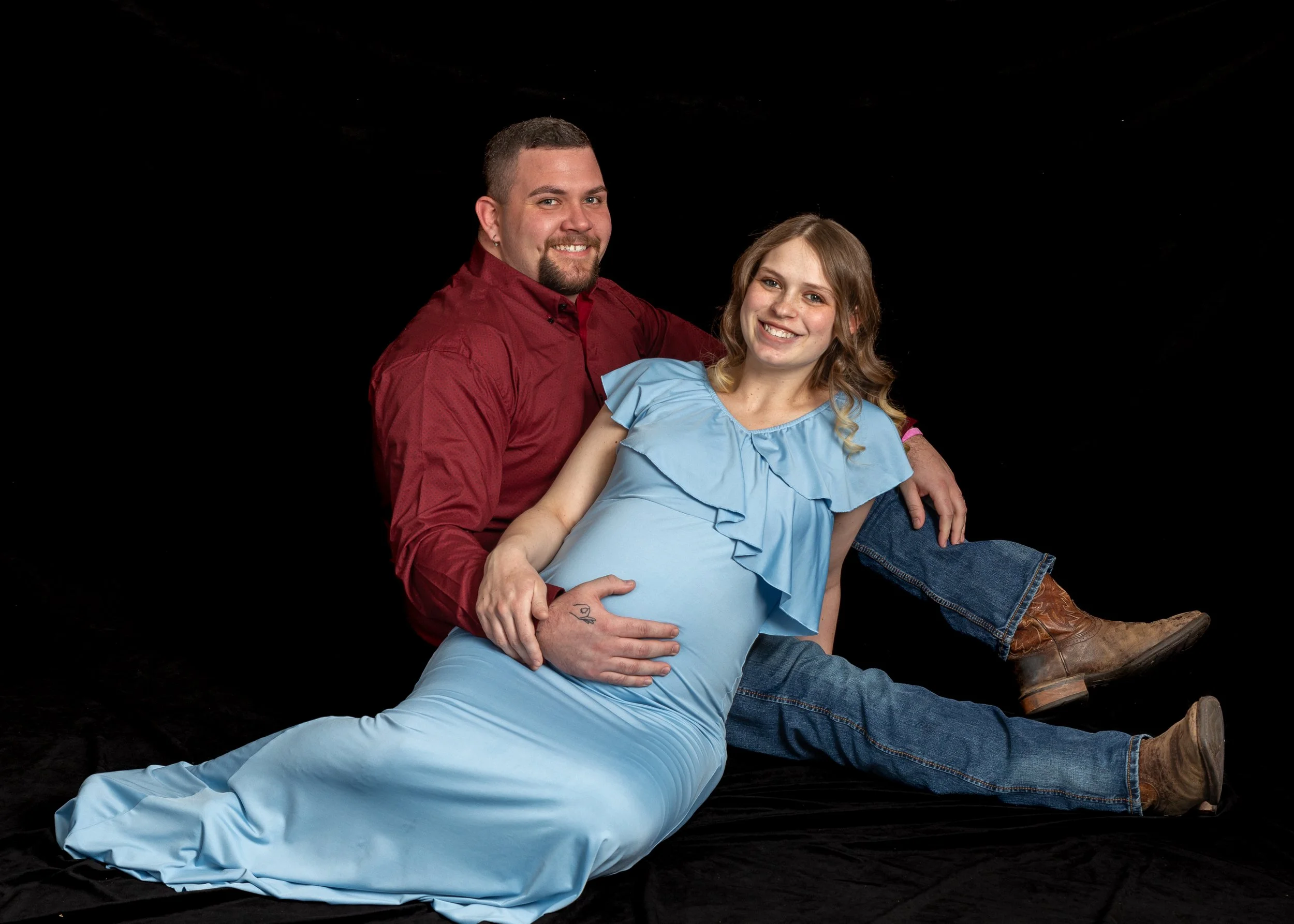 maternity portrait with father fiance husband
