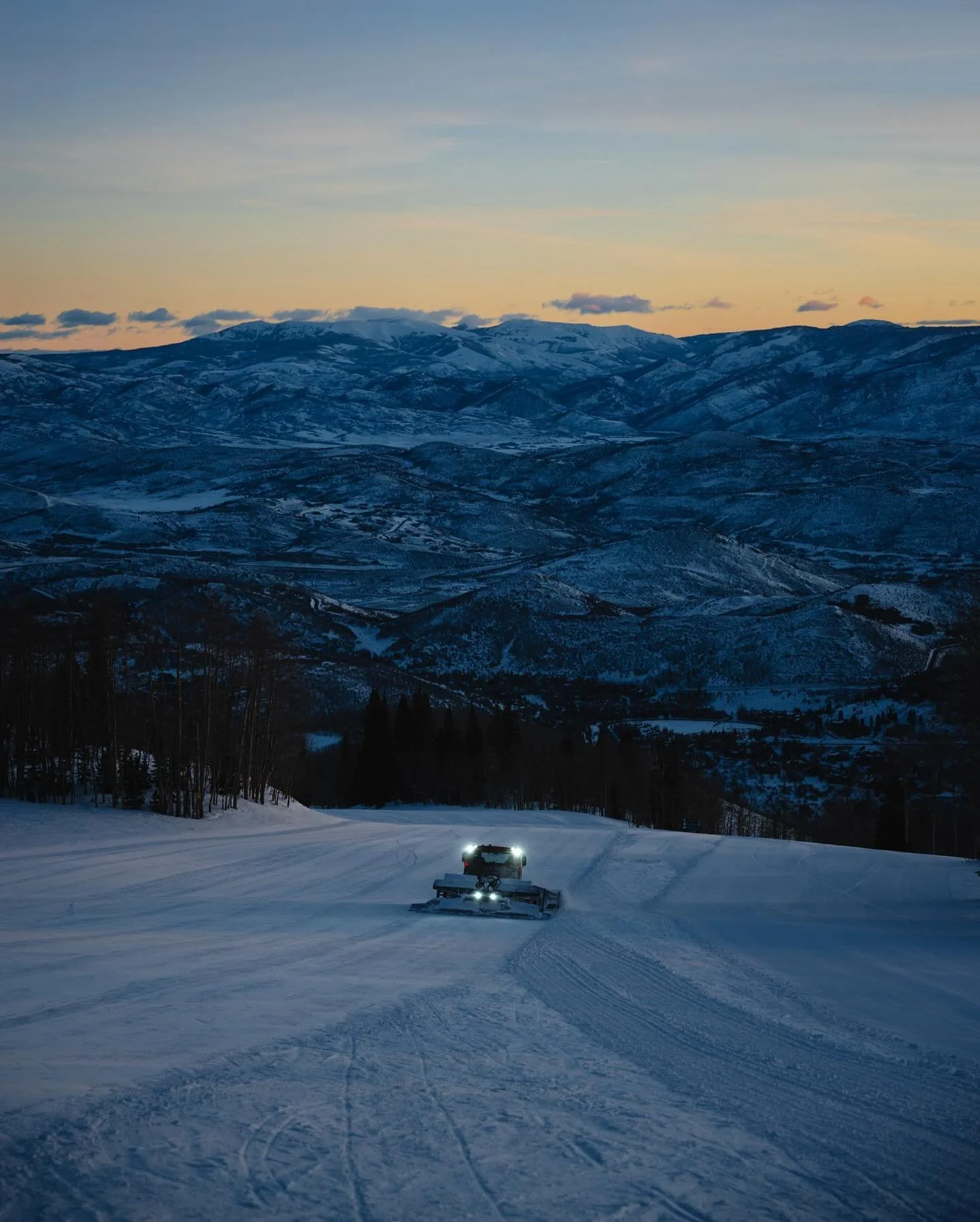 Snowcat sunrise views at Park City! Swipe ➡️ for some of my favorites! #NPMedia