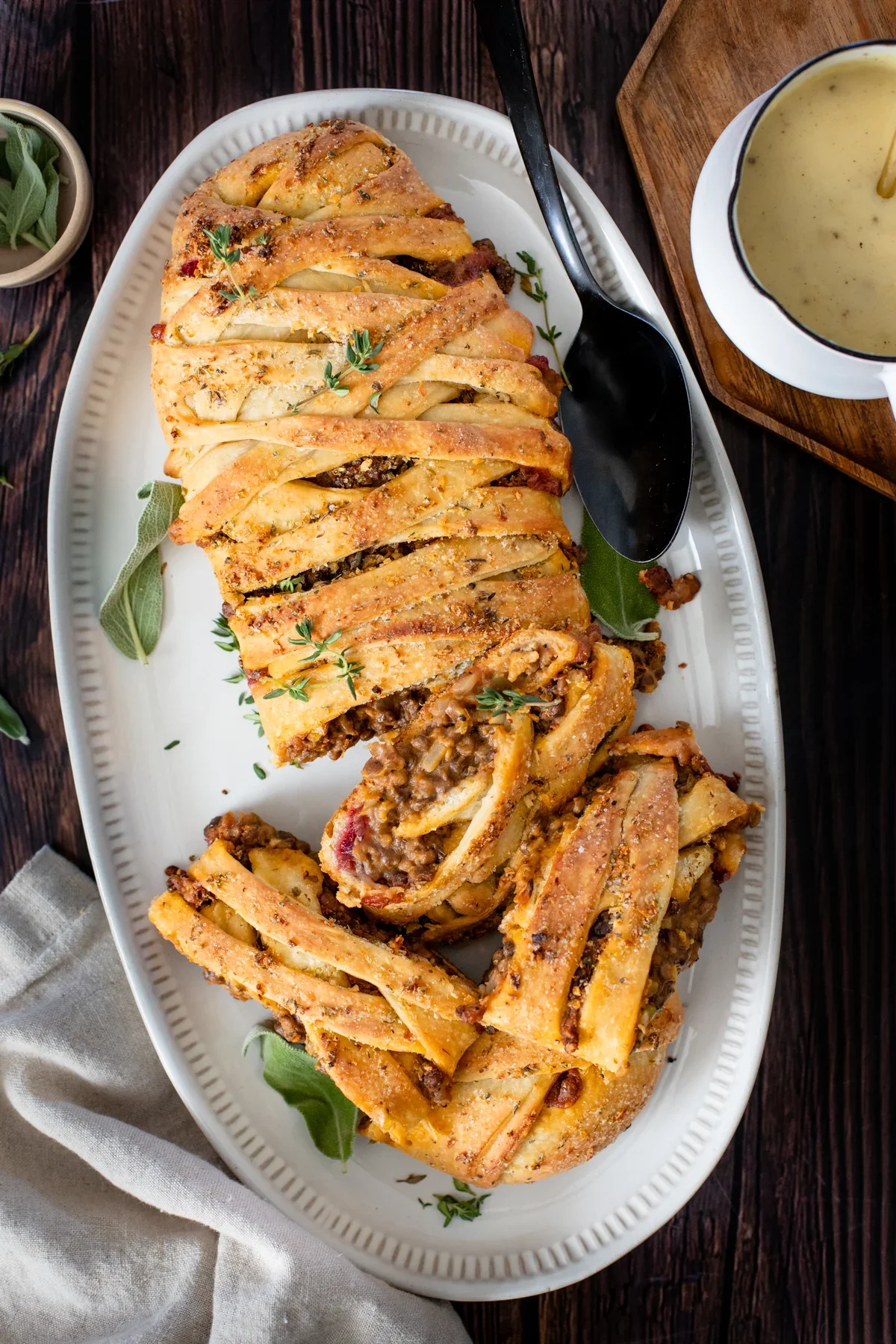 vegan-thanksgiving-lentil-stromboli-3.webp