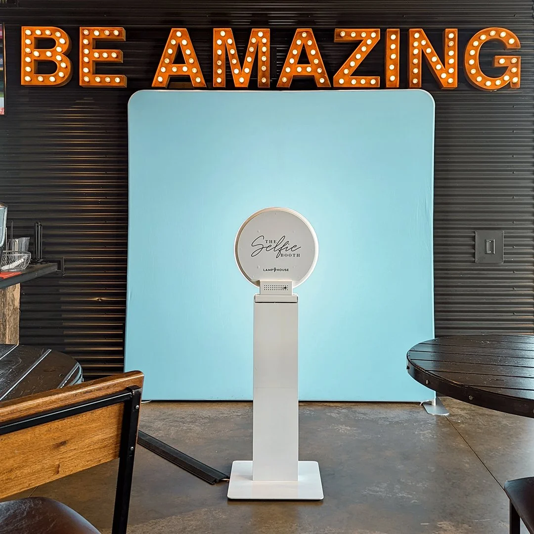 LAMPHOUSE PHOTO BOOTH CO.