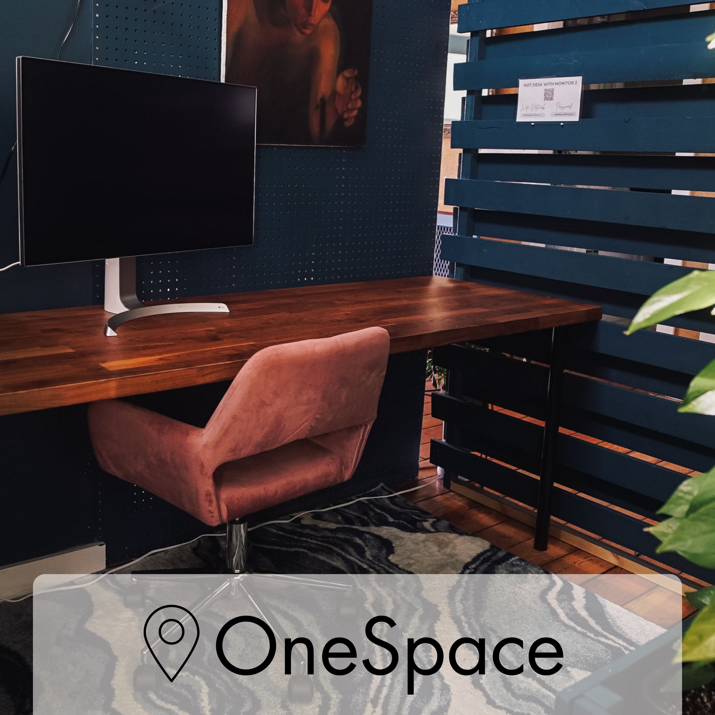 Hot Desk with Monitor.png