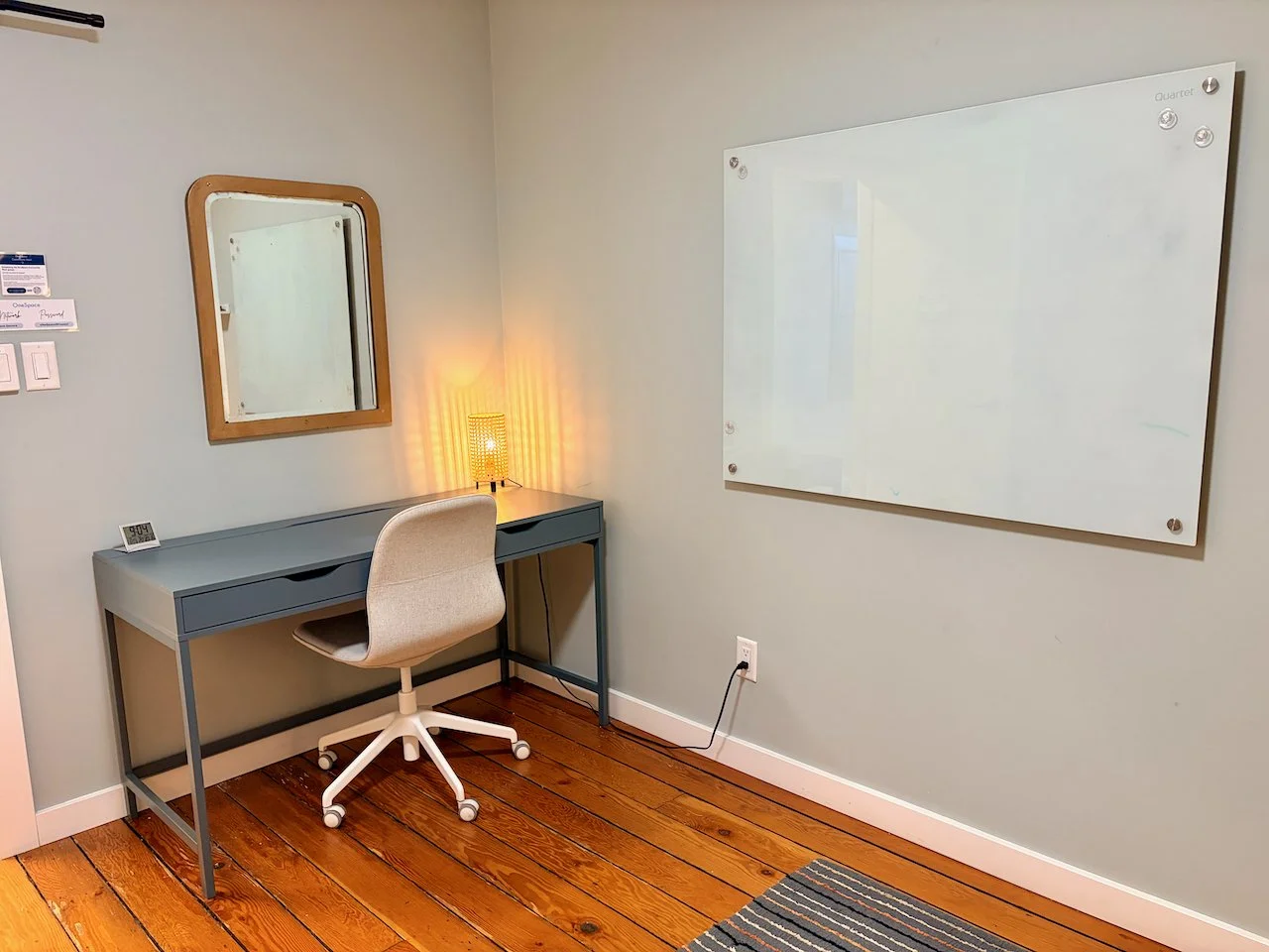 Counselling and therapy treatment room for rent in east vancouver.