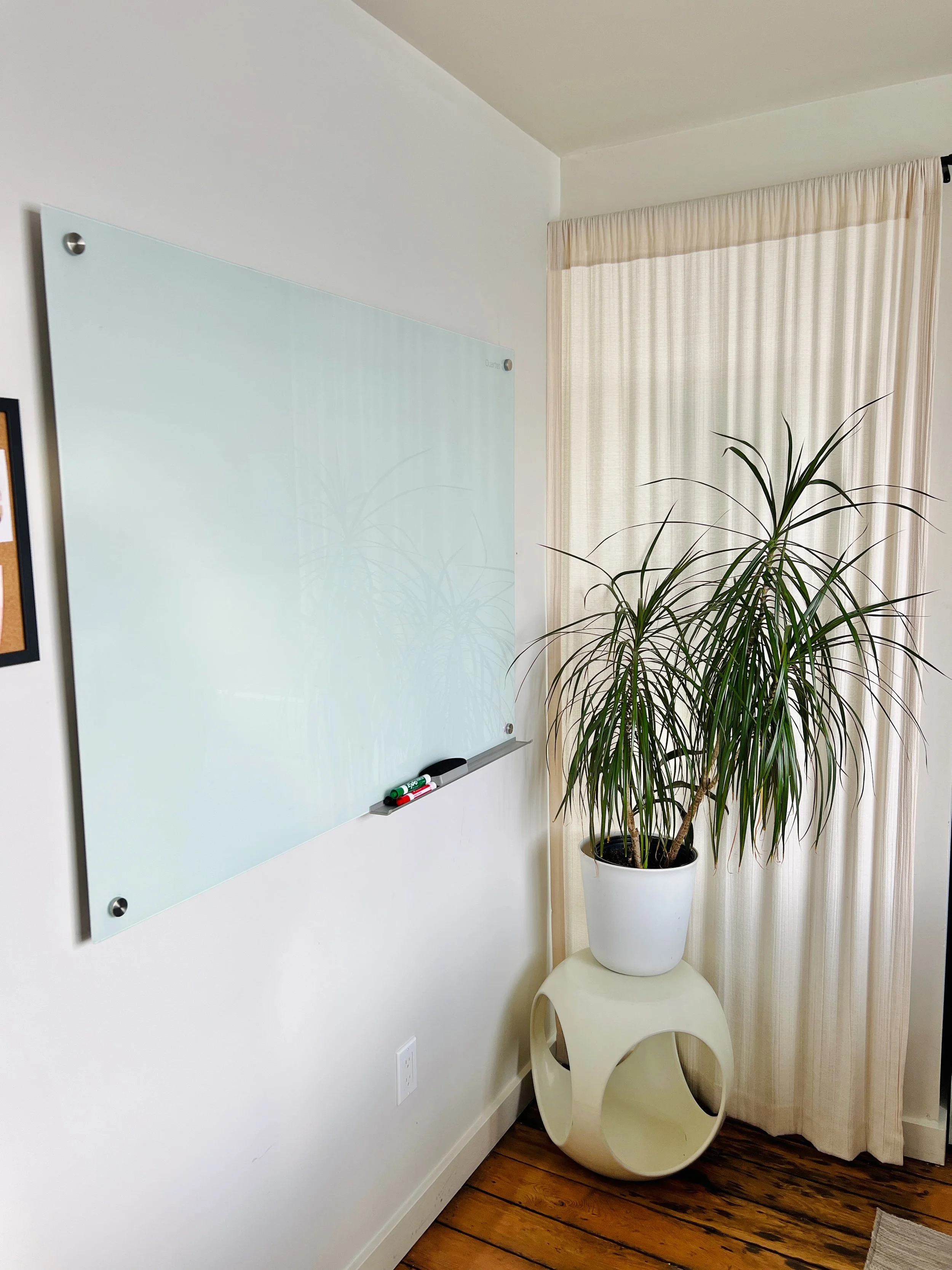 Meeting room for hourly rental in East Vancouver