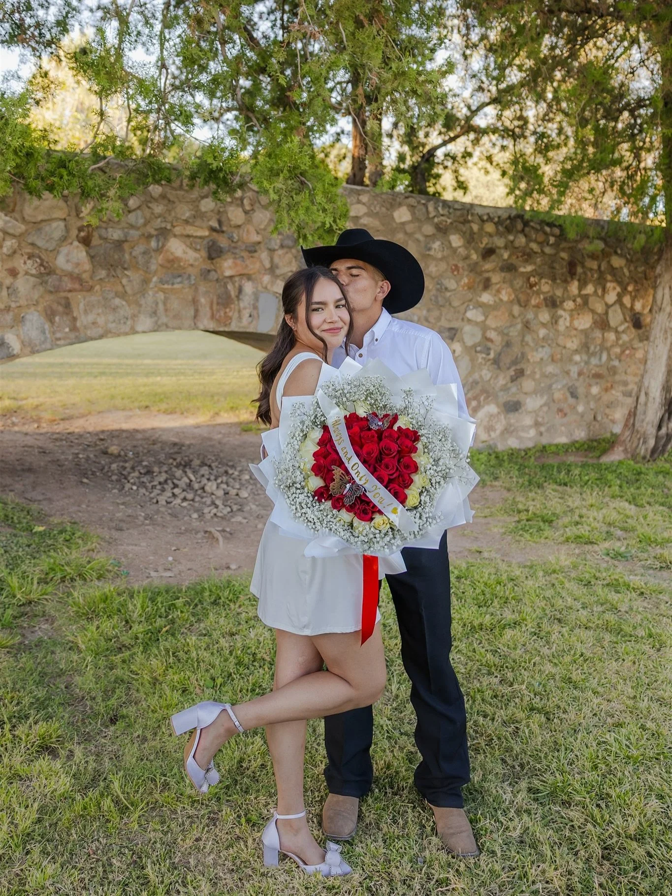 November was full of the sweetest proposals, &amp; now December brings two weddings I can&rsquo;t wait to capture 📸❣️
Forever grateful for this season and the opportunity to photograph your special moments ✨