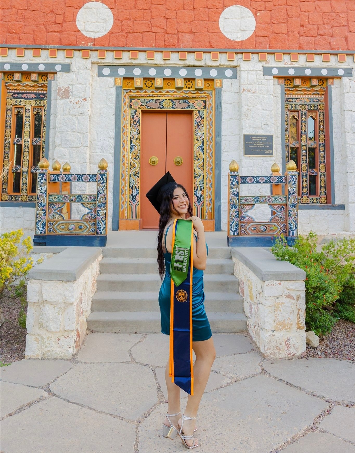 Congratulations to all the 2025 grads walking this weekend! 🎓✨
Thank you for trusting me to document your achievements, hear your stories, and celebrate this huge milestone with you 🎊🧡💙