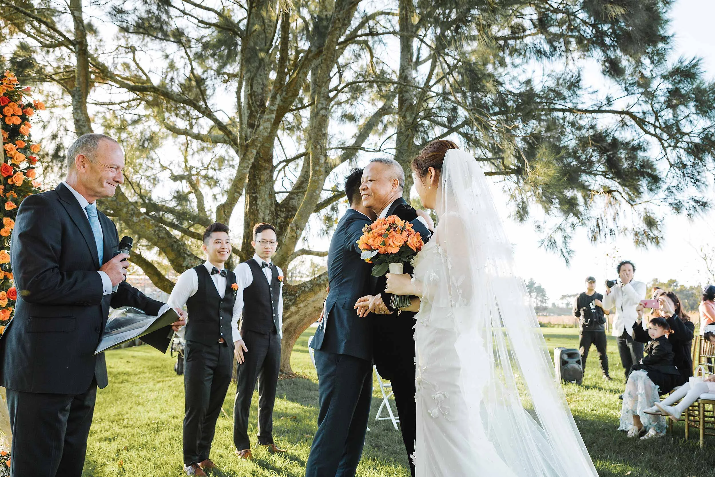 Auckland Vineyard Wedding (Perry &amp; Frankie)