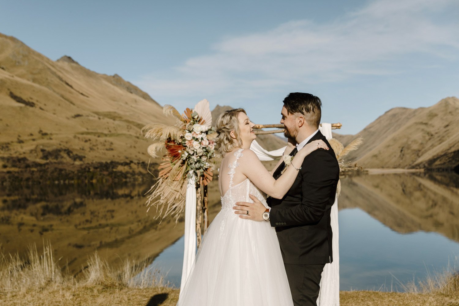 queenstown-new-zealand-moke-lake-elopement-wedding-package-00045.jpg