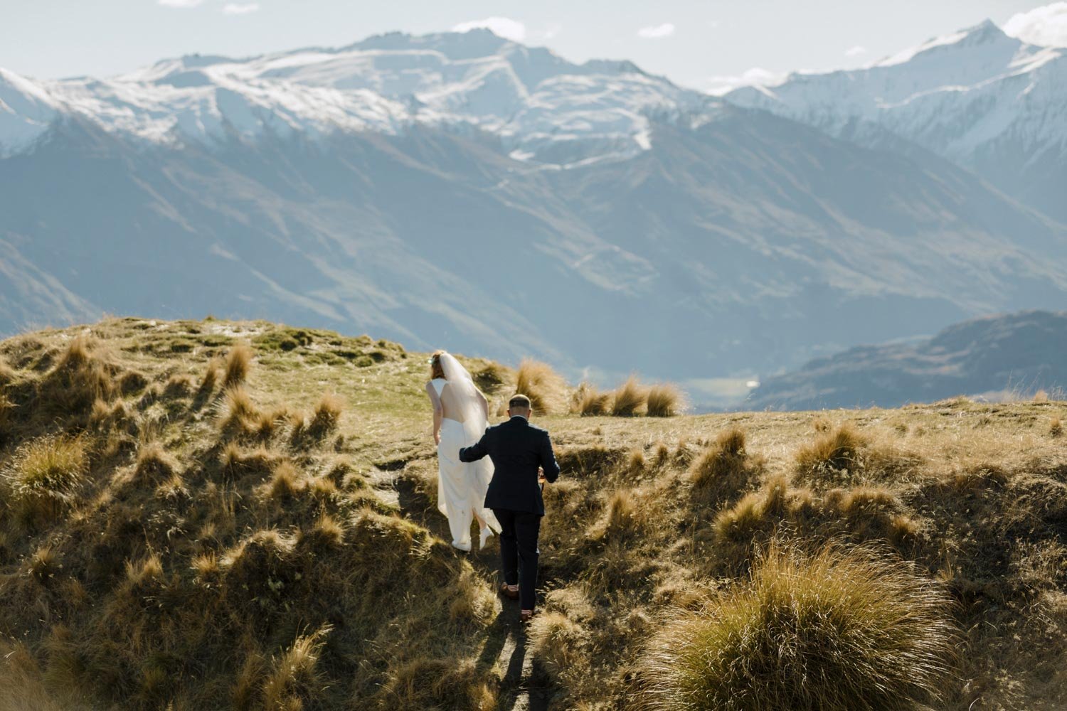 queenstown-nz-coromandel-peak-elopement-wedding-photoshoot-00056.jpg