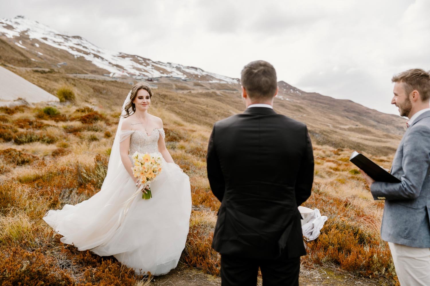 coronet-peak-mountain-elopement-wedding00020.jpg