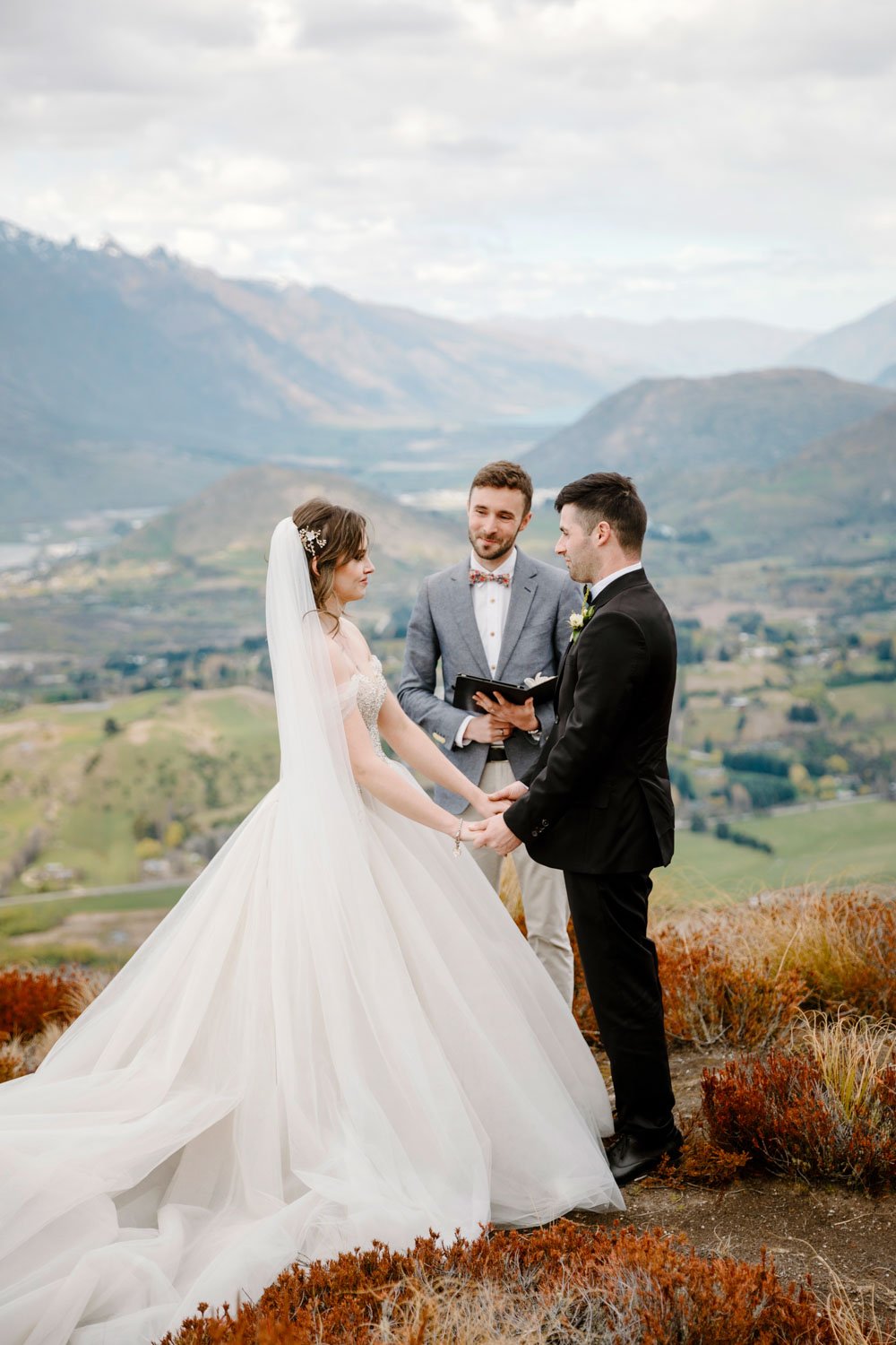 coronet-peak-mountain-elopement-wedding00022.jpg