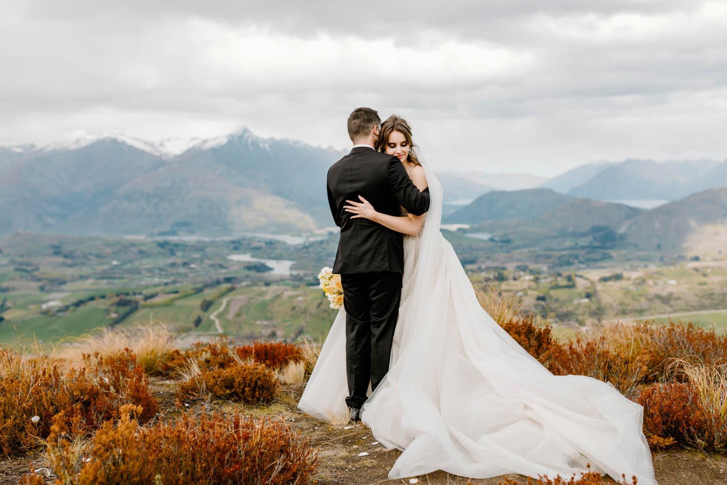 coronet-peak-mountain-elopement-wedding00040.jpg
