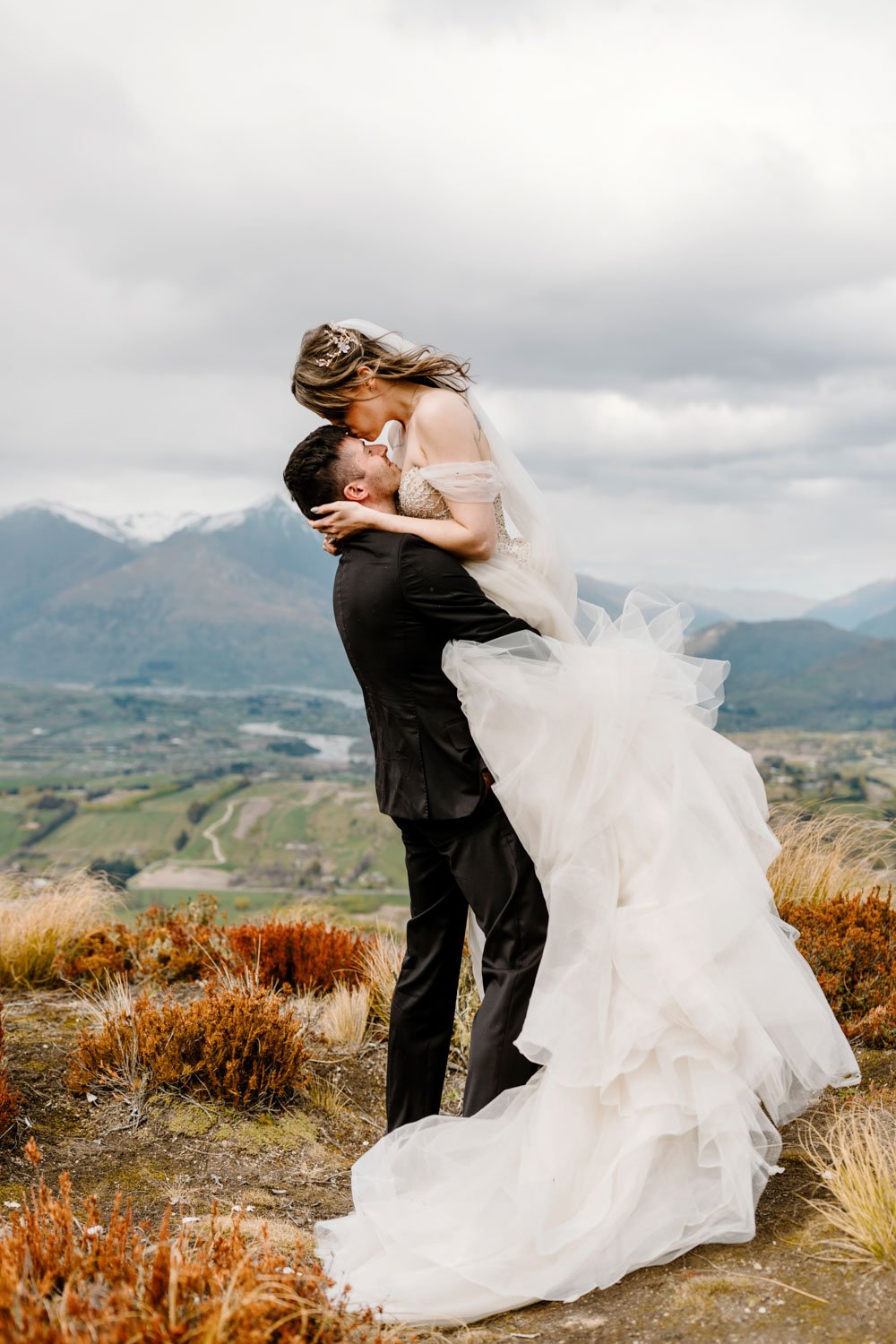 coronet-peak-mountain-elopement-wedding00041.jpg