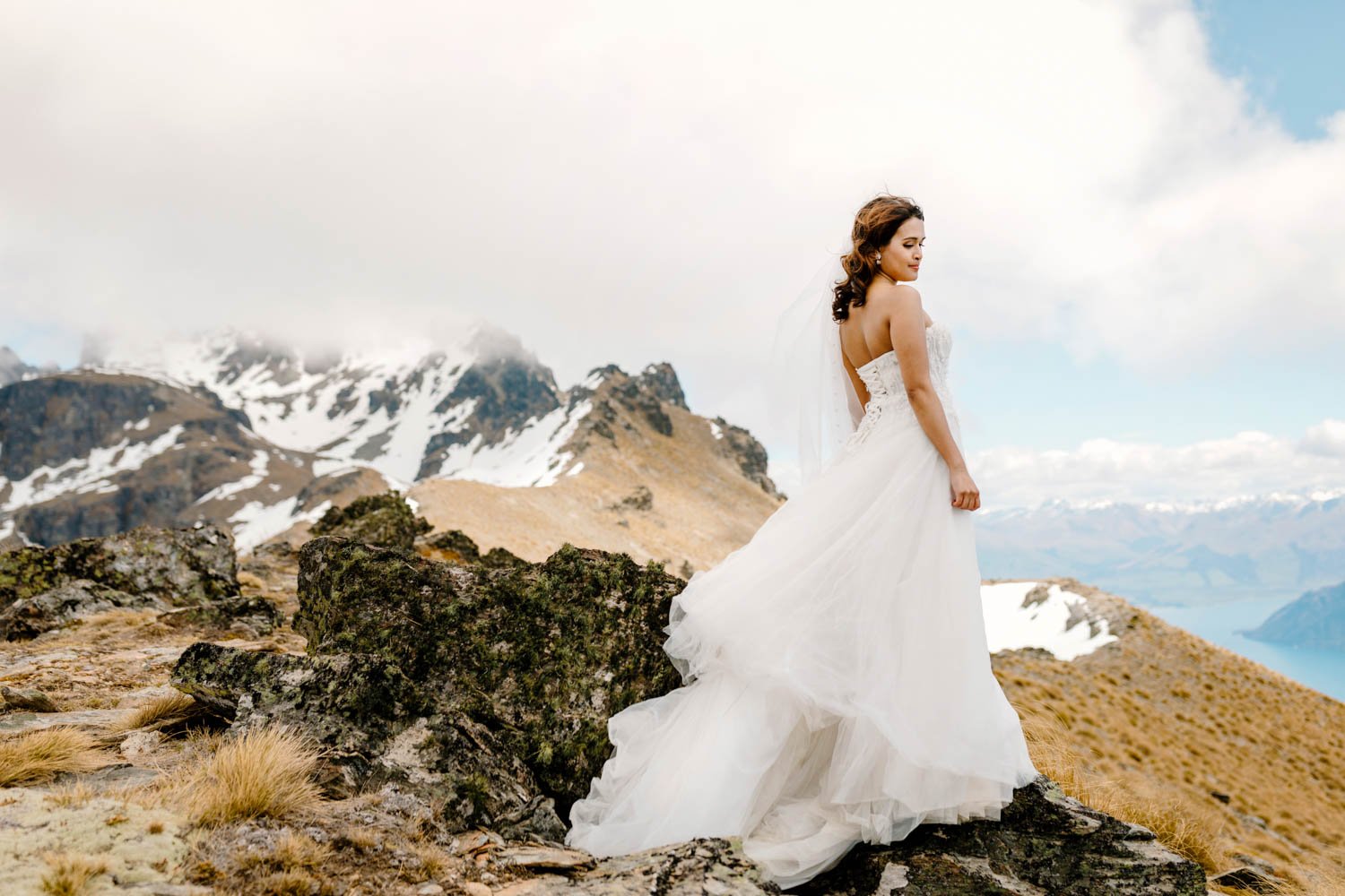 queenstown-cecil-peak-snow-elopement-wedding00057.jpg