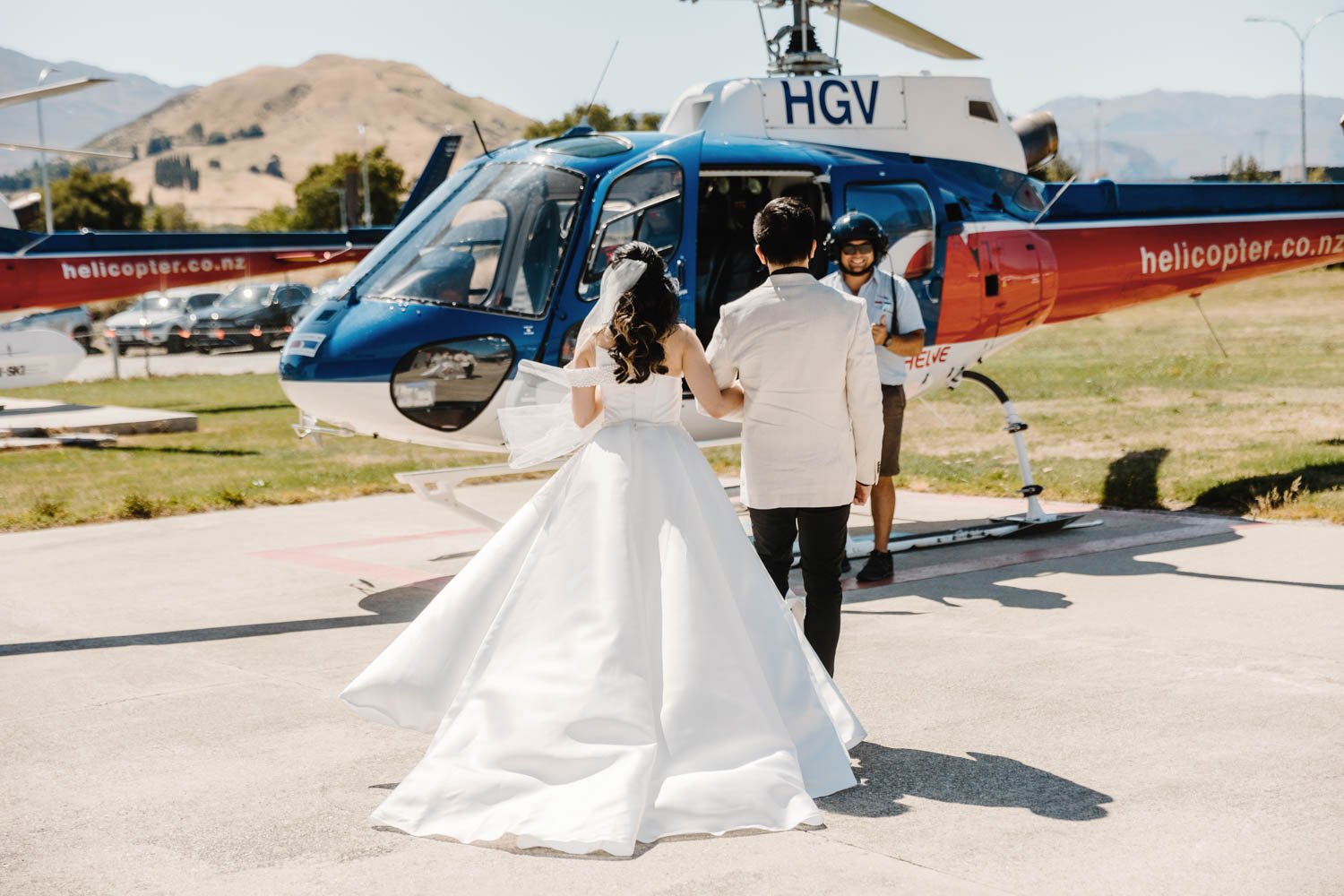 helicopter-mountain-wedding-queenstown-nz-jhosy00019.jpg
