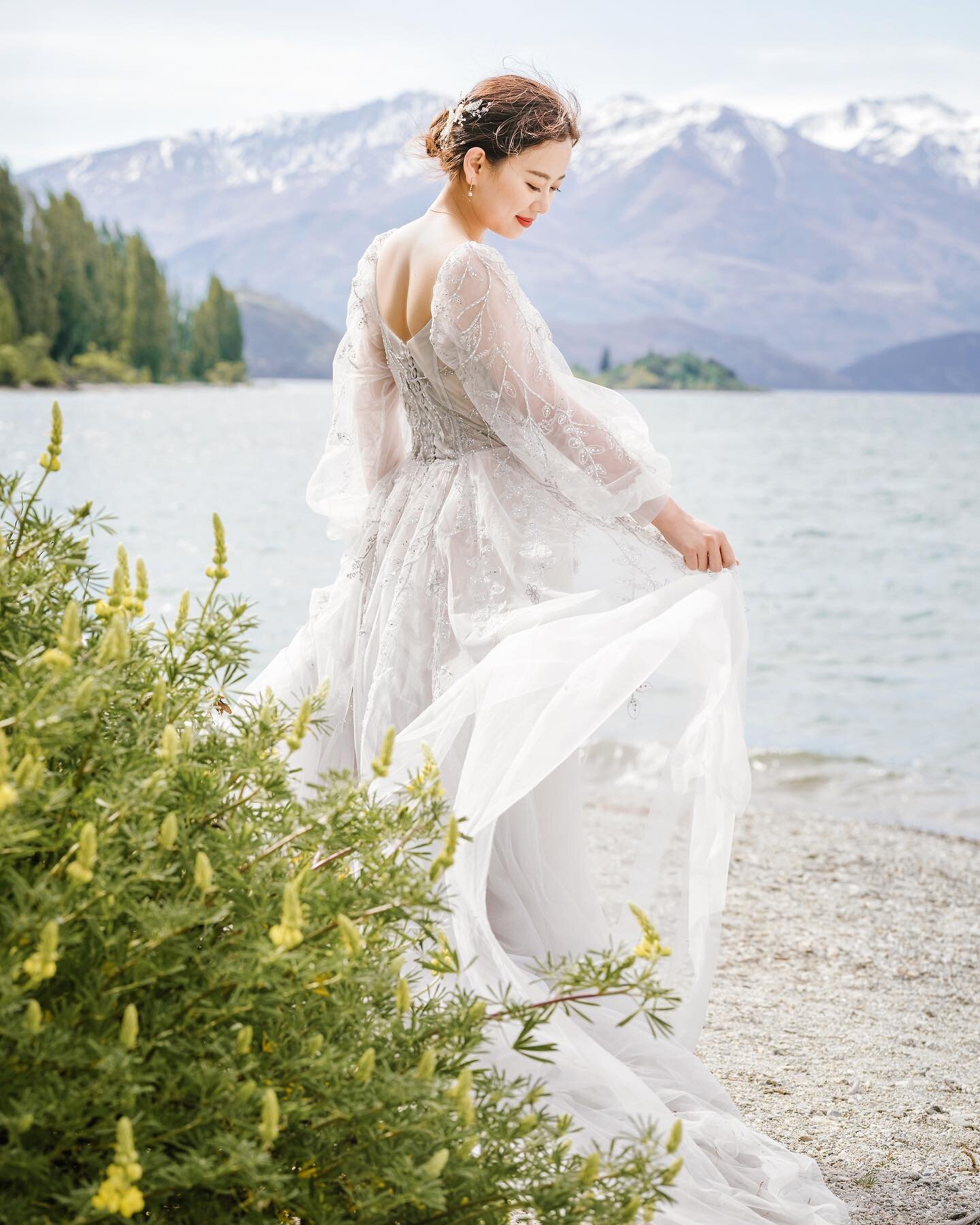 Queenstown NZ Beautiful wedding dress rental

Bust: 80-100cm / Waist 75cm (M）

Link in Bio for more packages information 

Photo @feliximage
Hair&amp;Makeup @yuki.makeupartist 

#queenstownweddingdress #queenstownweddingdresshire #weddingdresses #wed